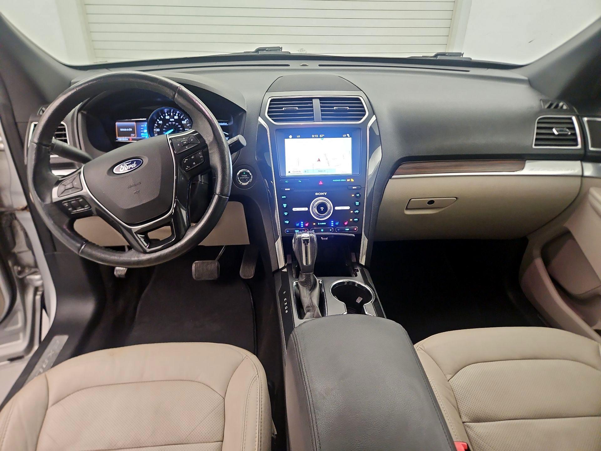 Thumbnail: 2019 Ford Explorer - 9