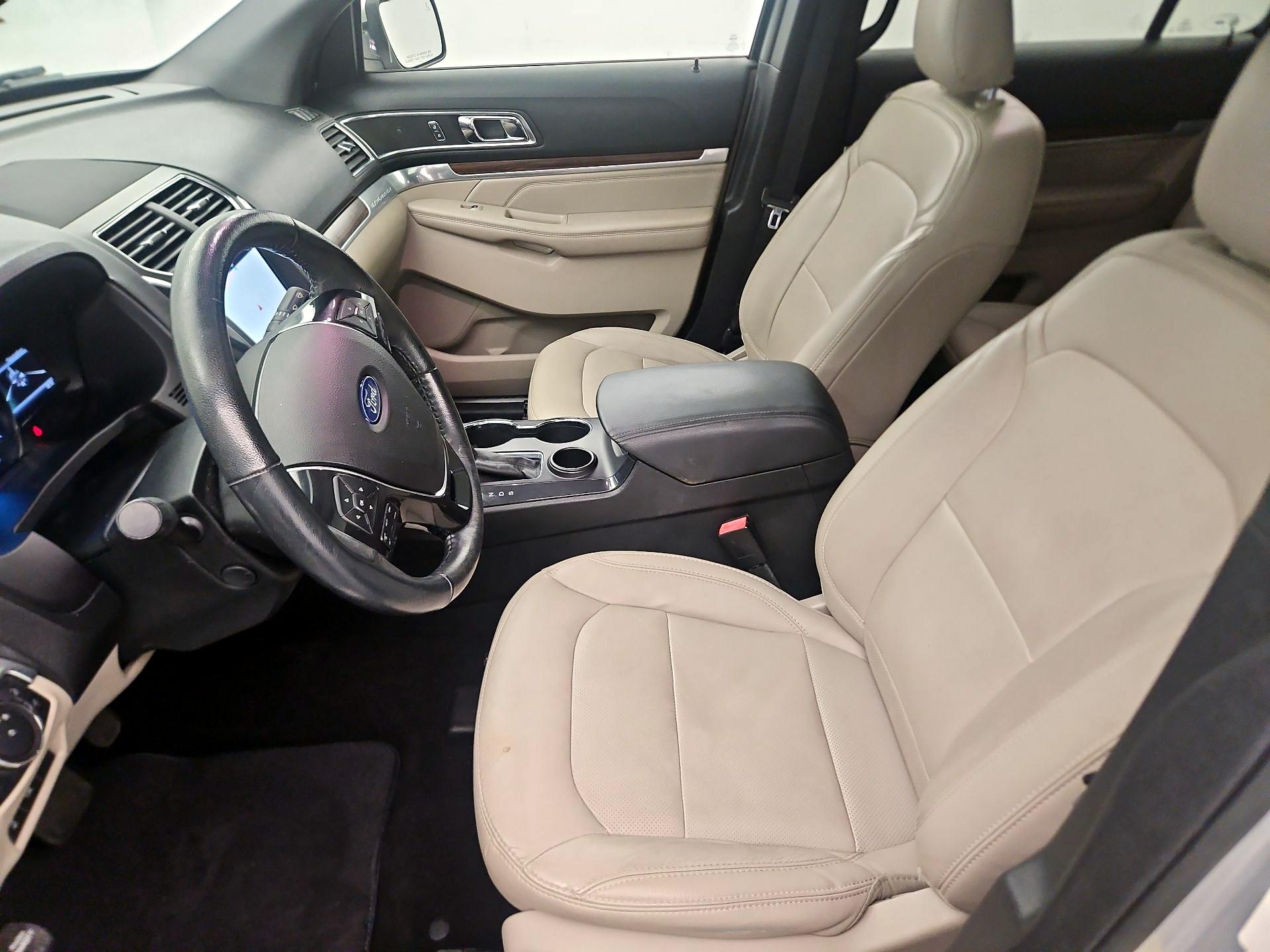 Thumbnail: 2019 Ford Explorer - 11