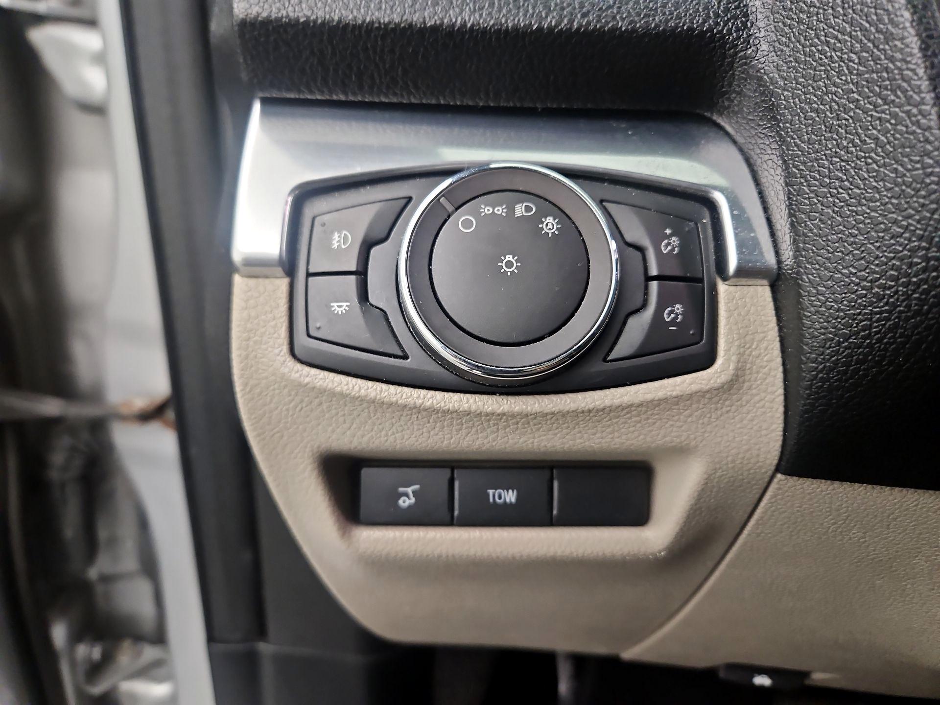 Thumbnail: 2019 Ford Explorer - 13