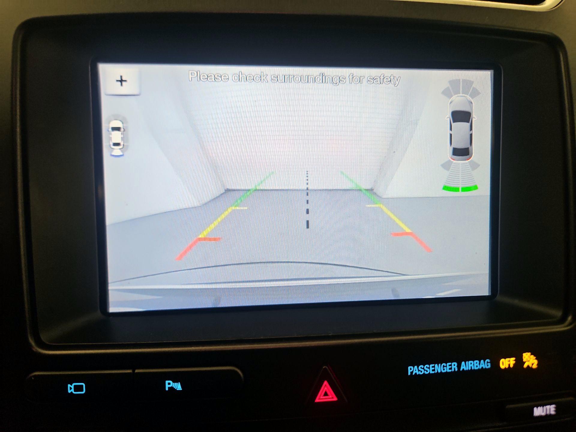 Thumbnail: 2019 Ford Explorer - 15