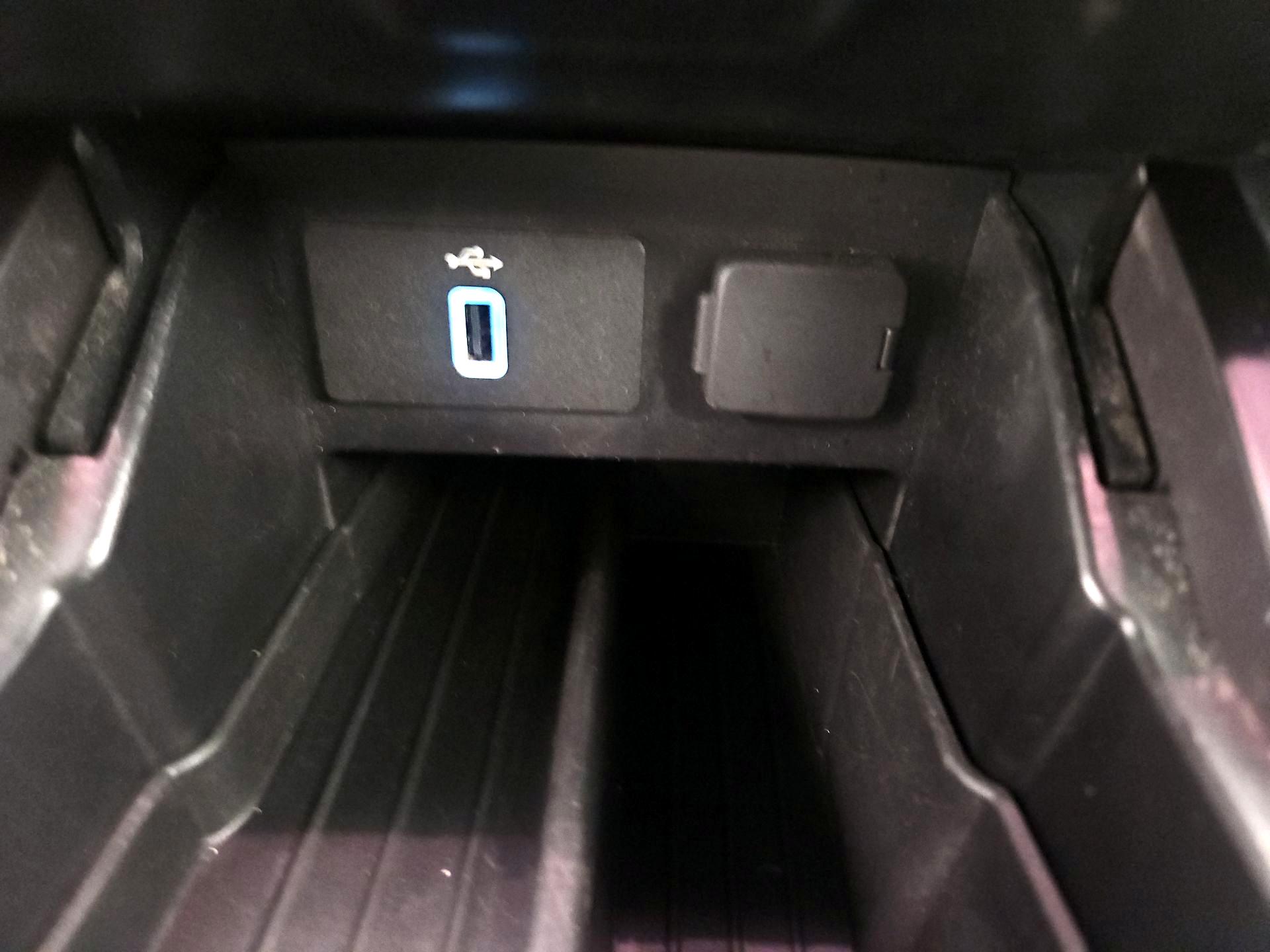 Thumbnail: 2019 Ford Explorer - 19