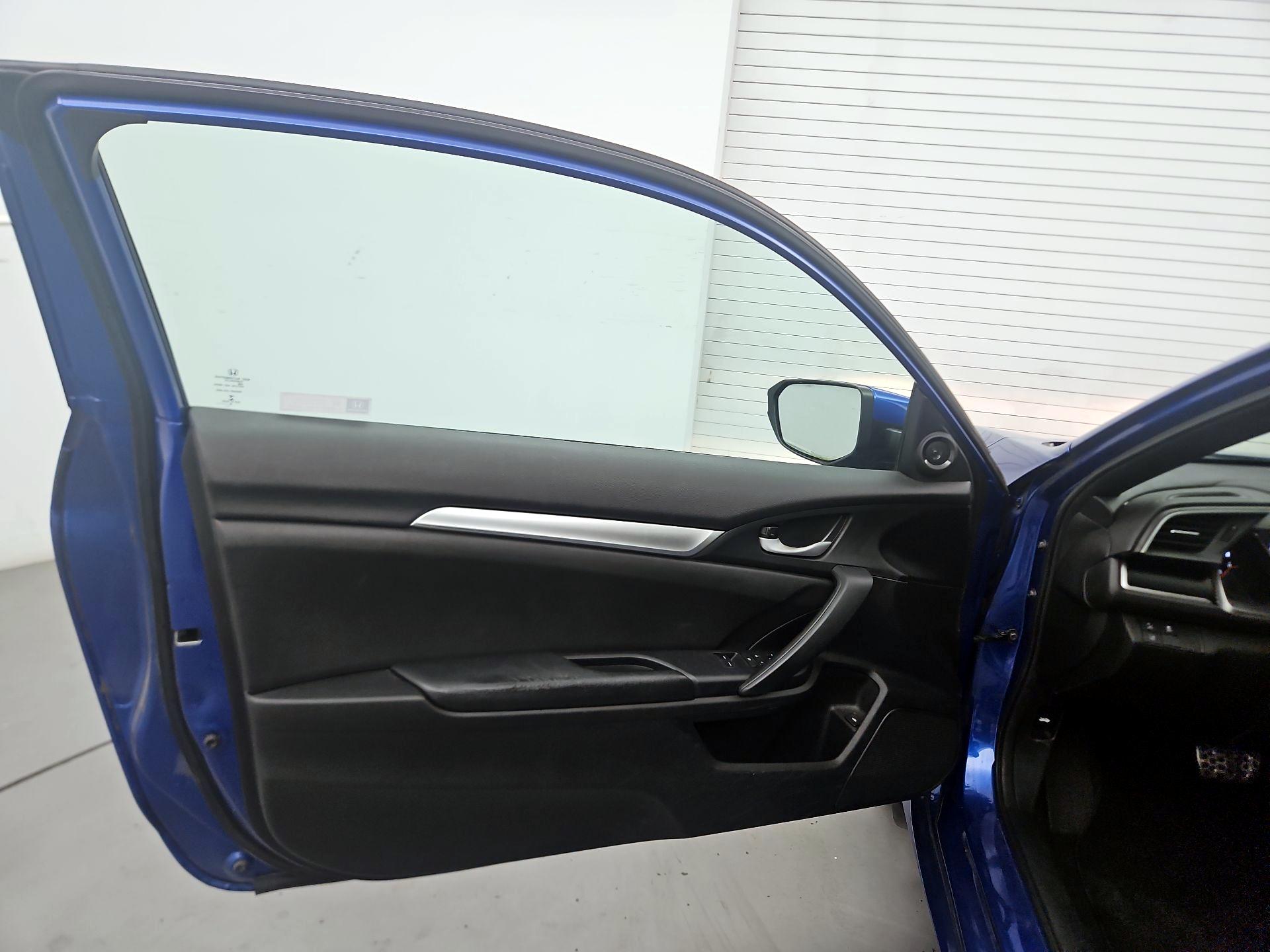 Thumbnail: 2019 Honda Civic - 12