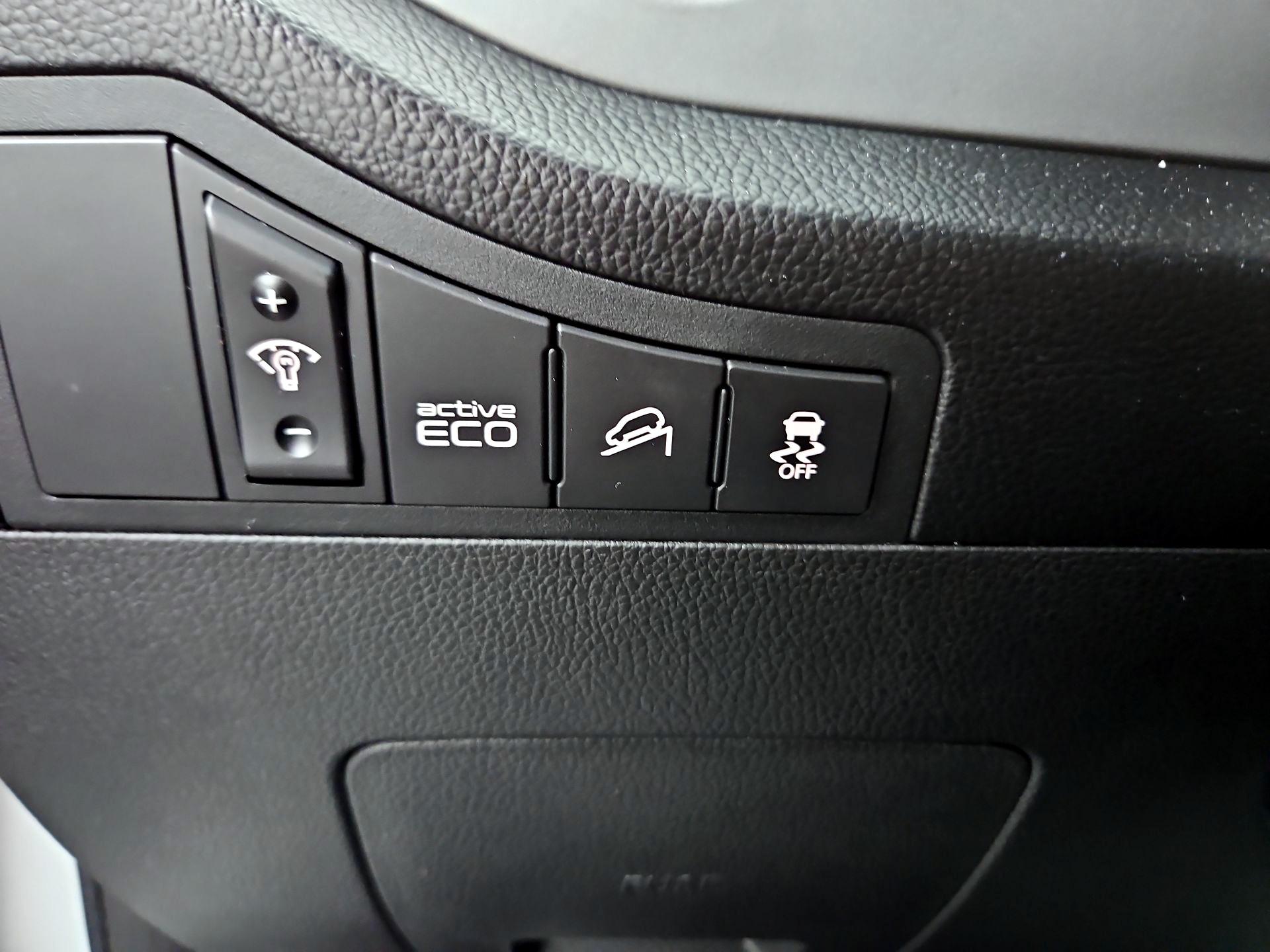 Thumbnail: 2016 Kia Sportage - 13