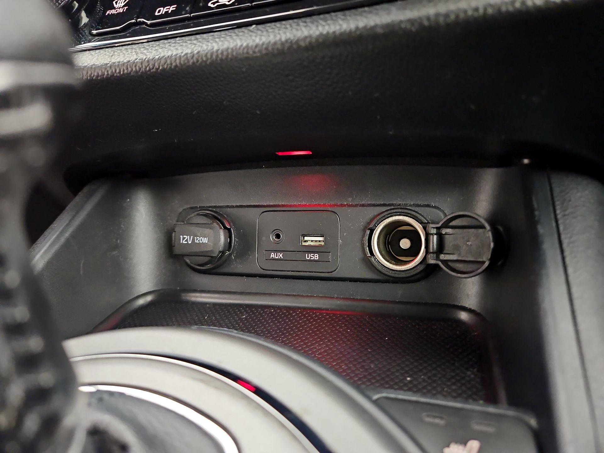 Thumbnail: 2016 Kia Sportage - 18