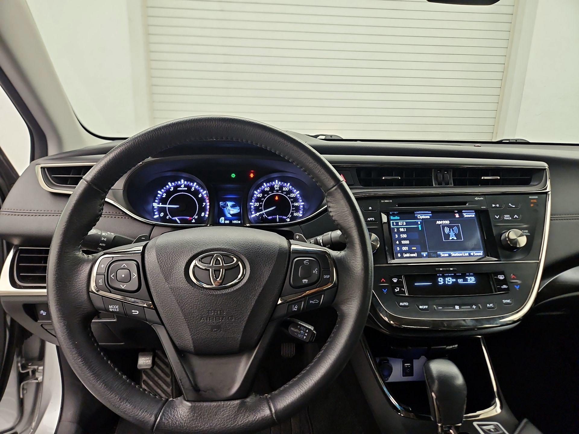 Thumbnail: 2018 Toyota Avalon - 10