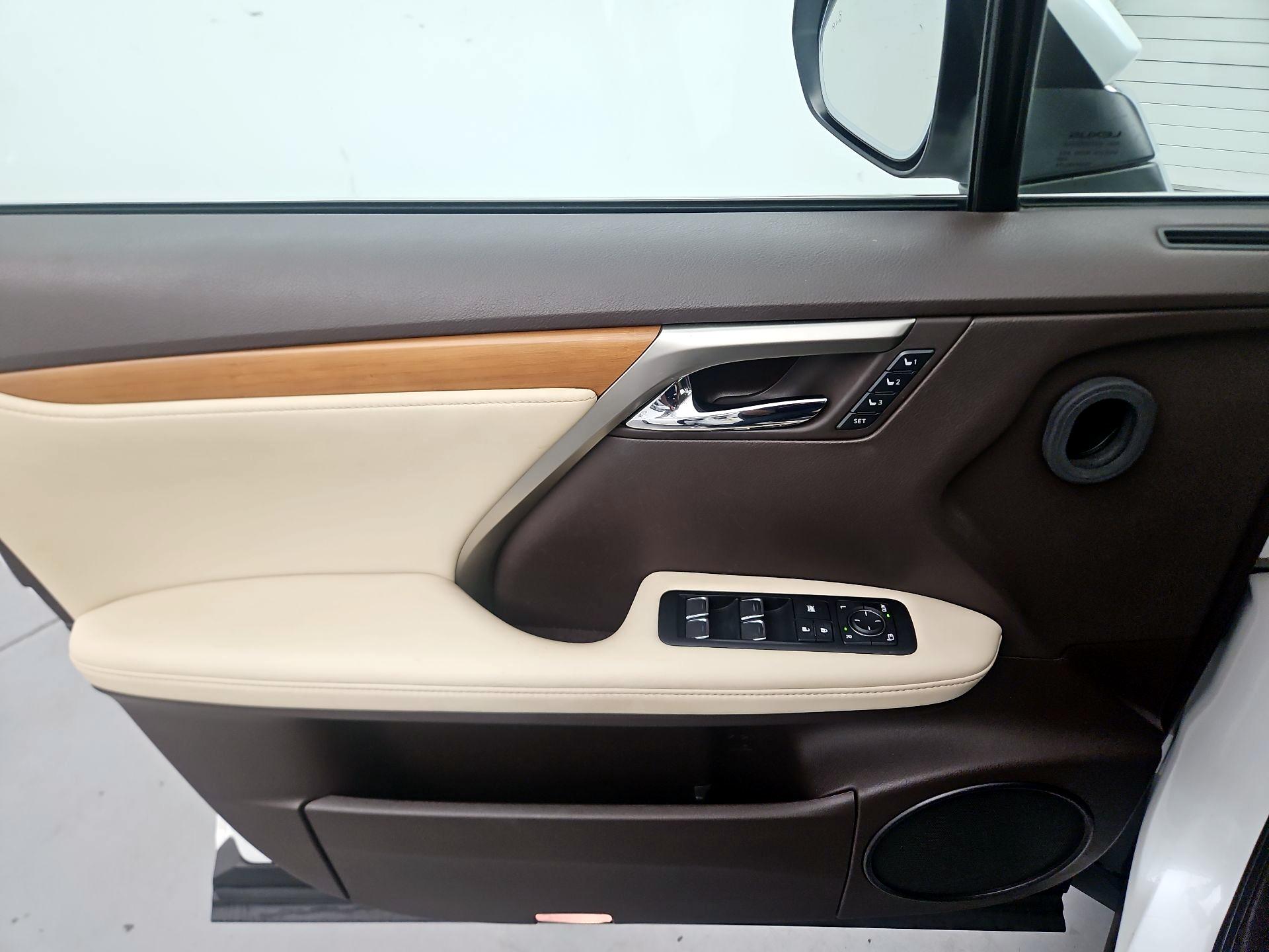 Thumbnail: 2020 Lexus RX - 10