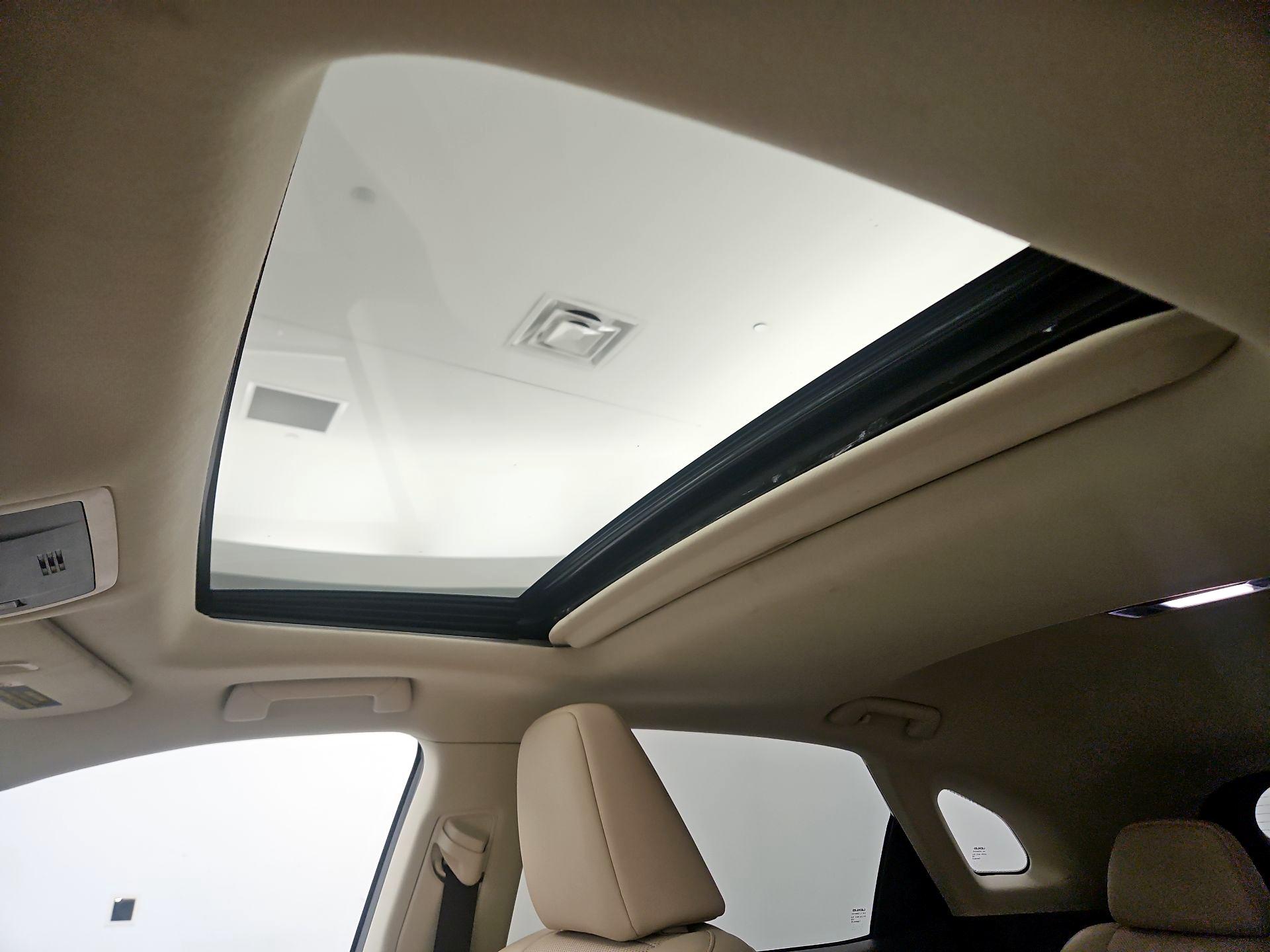 Thumbnail: 2020 Lexus RX - 17