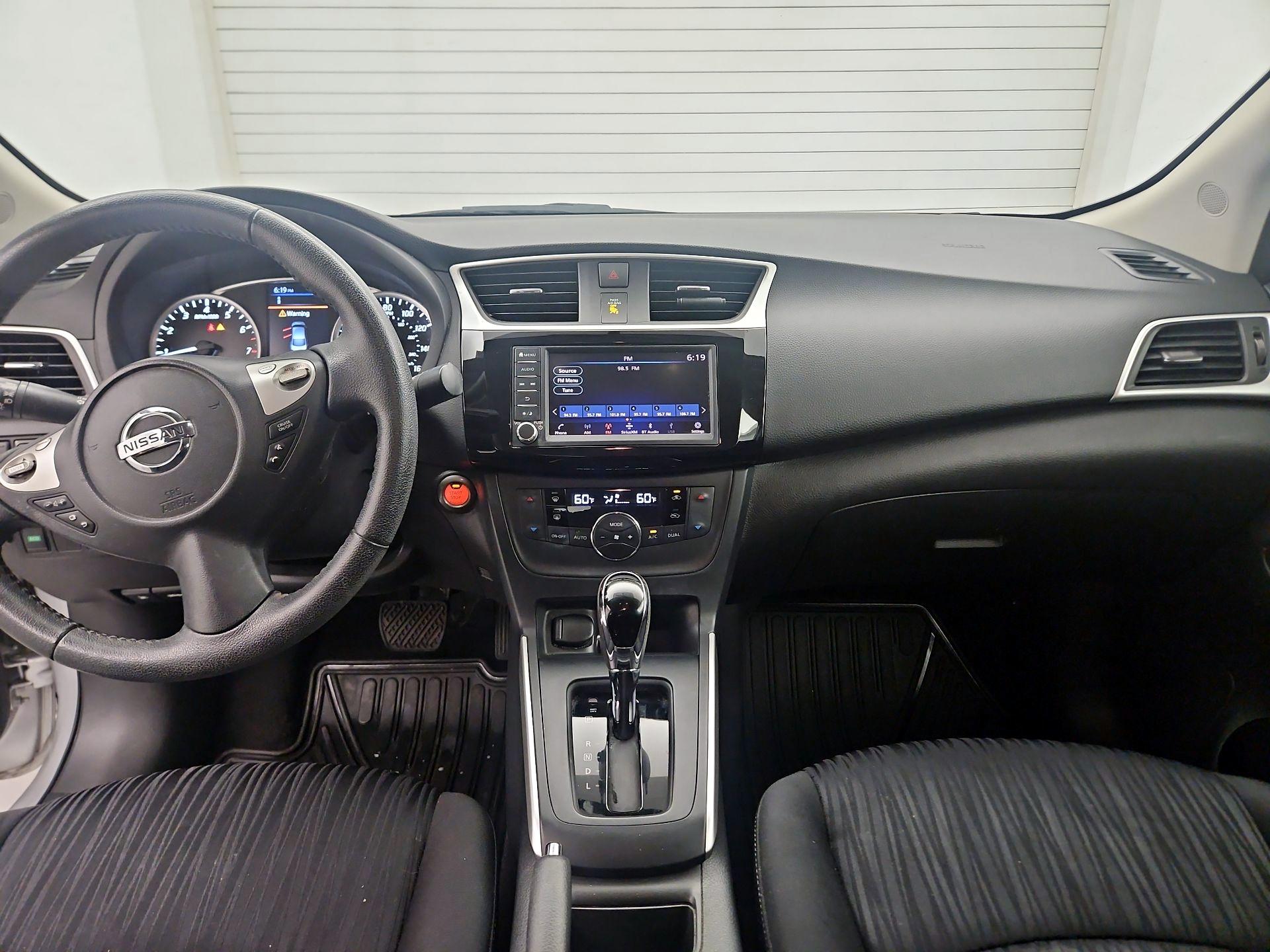 Thumbnail: 2019 Nissan Sentra - 9