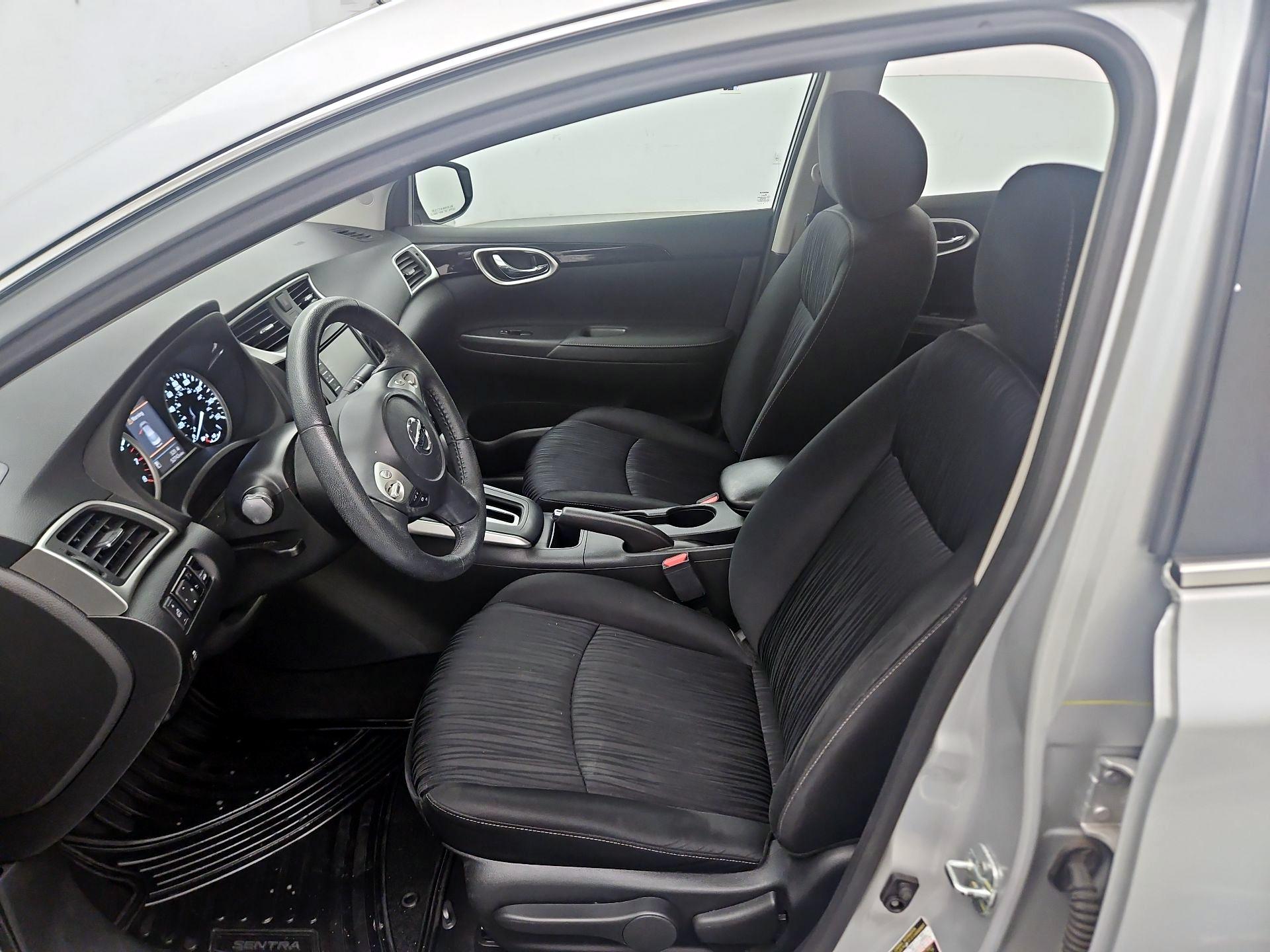 Thumbnail: 2019 Nissan Sentra - 11