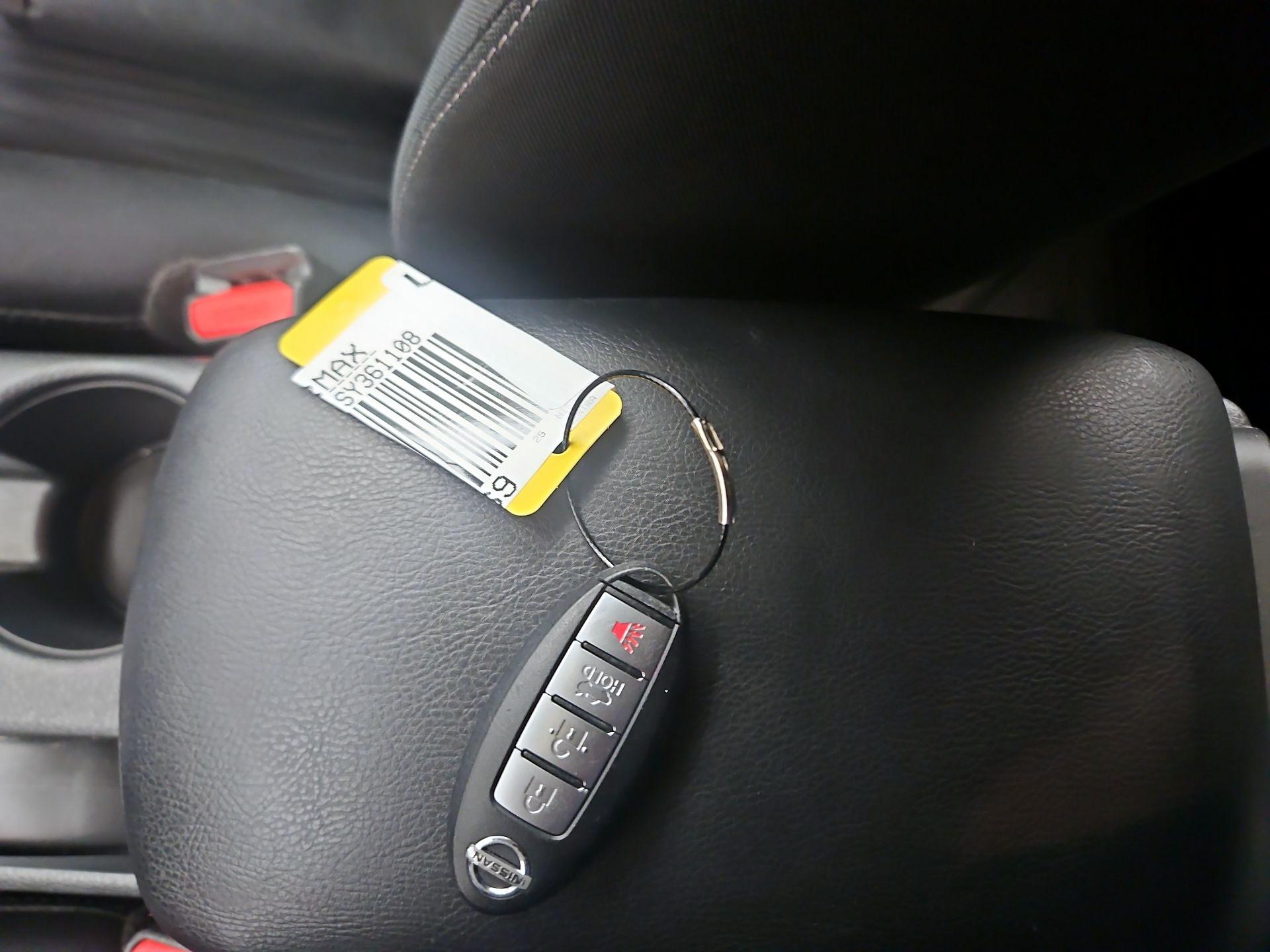 Thumbnail: 2019 Nissan Sentra - 19