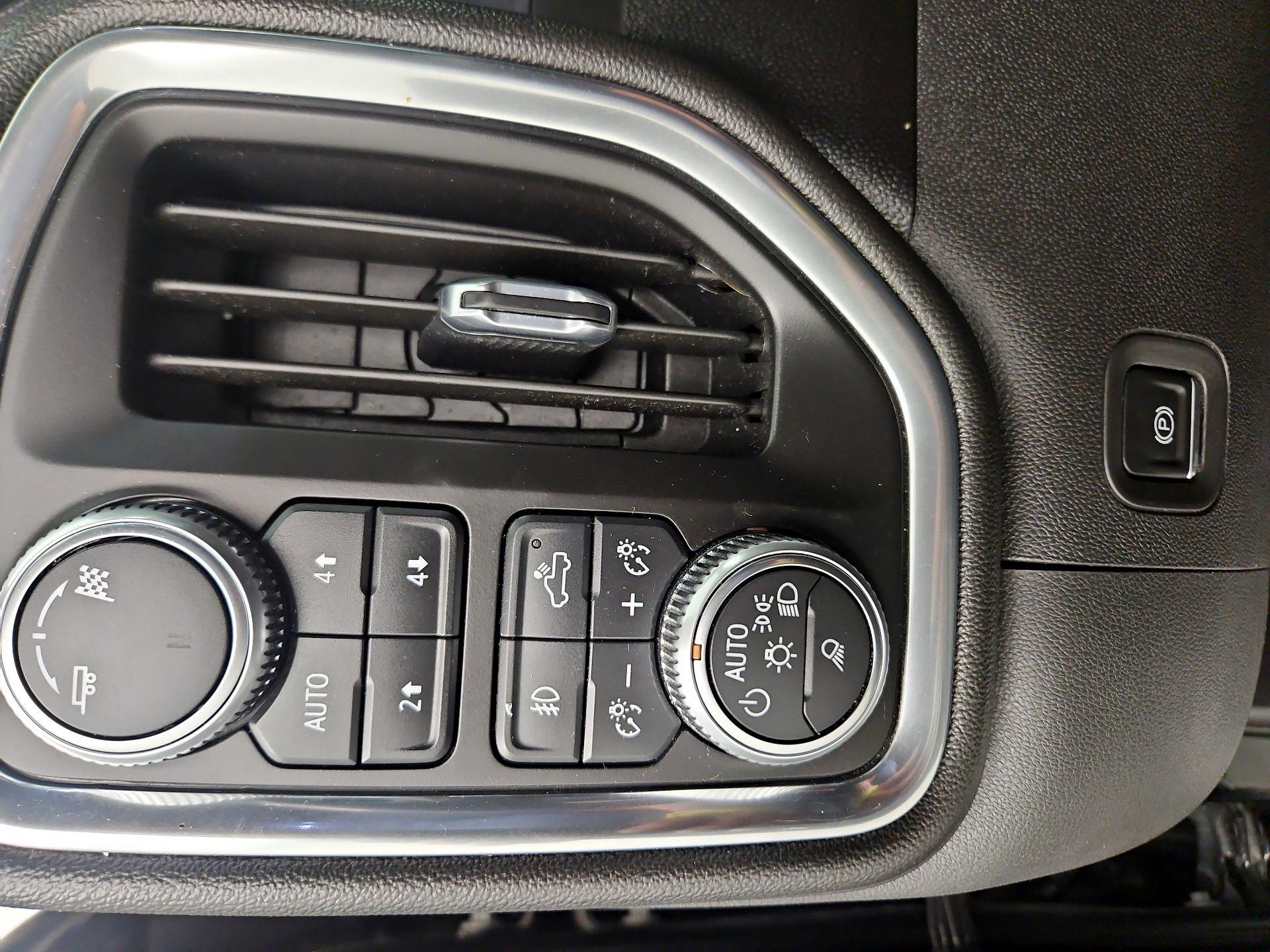 Thumbnail: 2019 GMC Sierra 1500 - 13