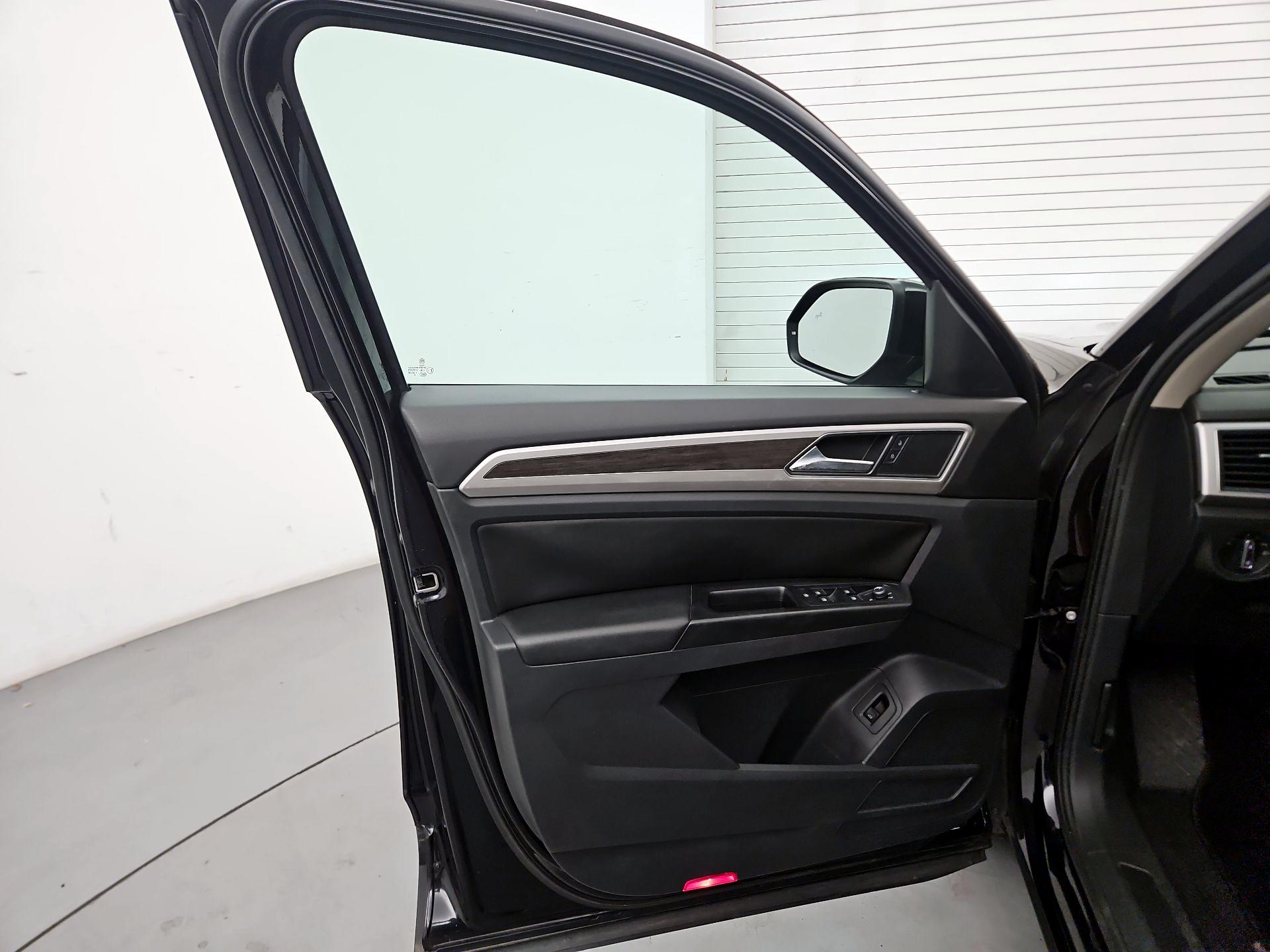 Thumbnail: 2019 Volkswagen Atlas - 12