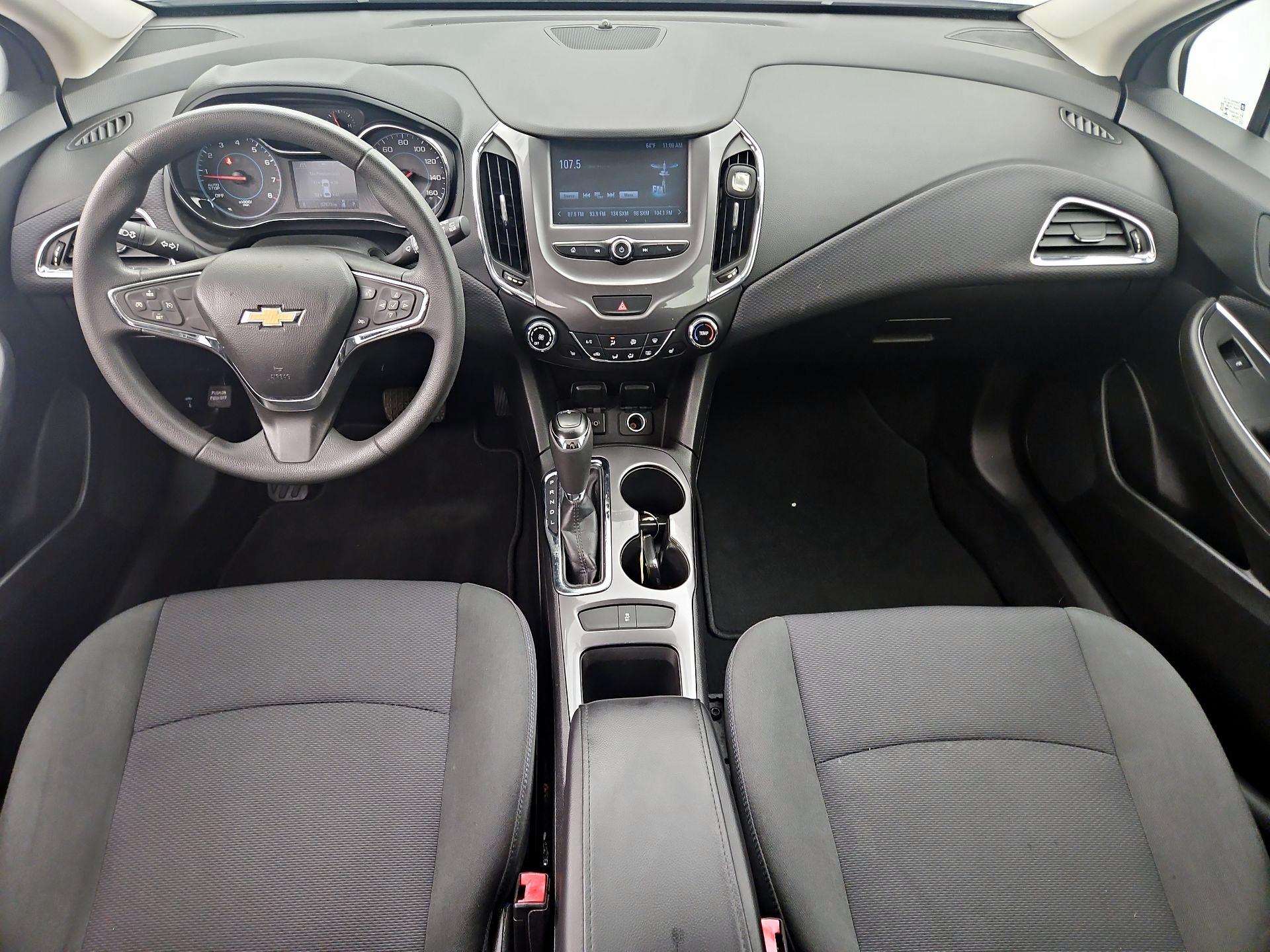 Thumbnail: 2018 Chevrolet Cruze - 9