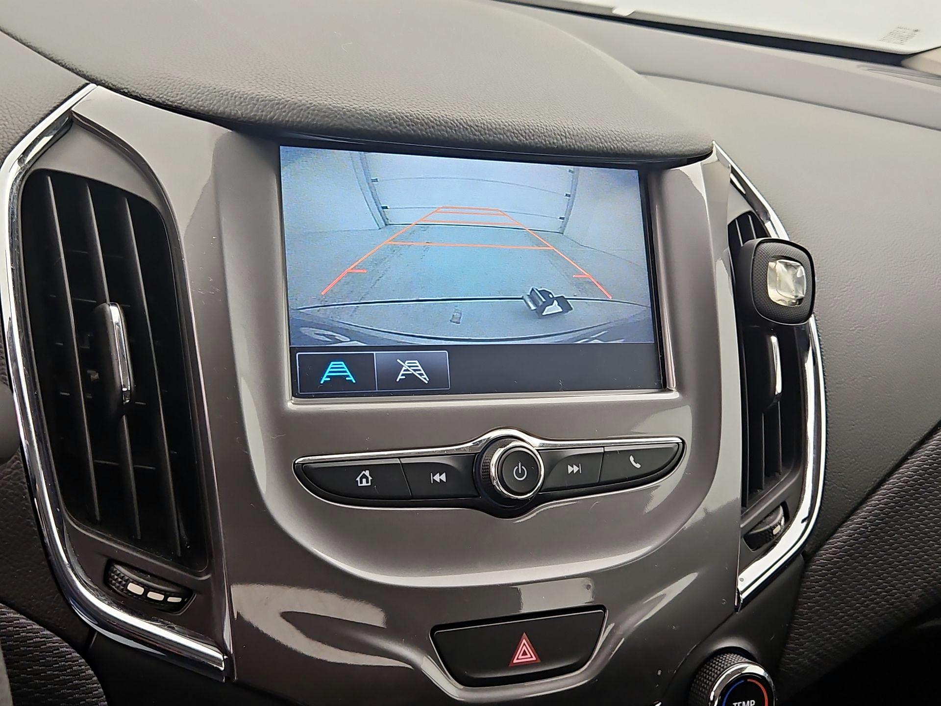 Thumbnail: 2018 Chevrolet Cruze - 14