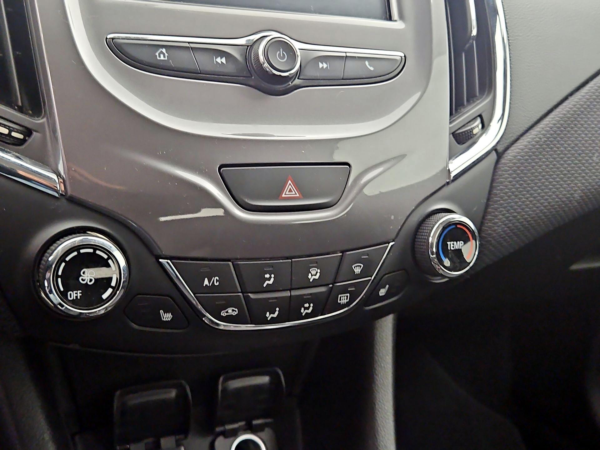 Thumbnail: 2018 Chevrolet Cruze - 16