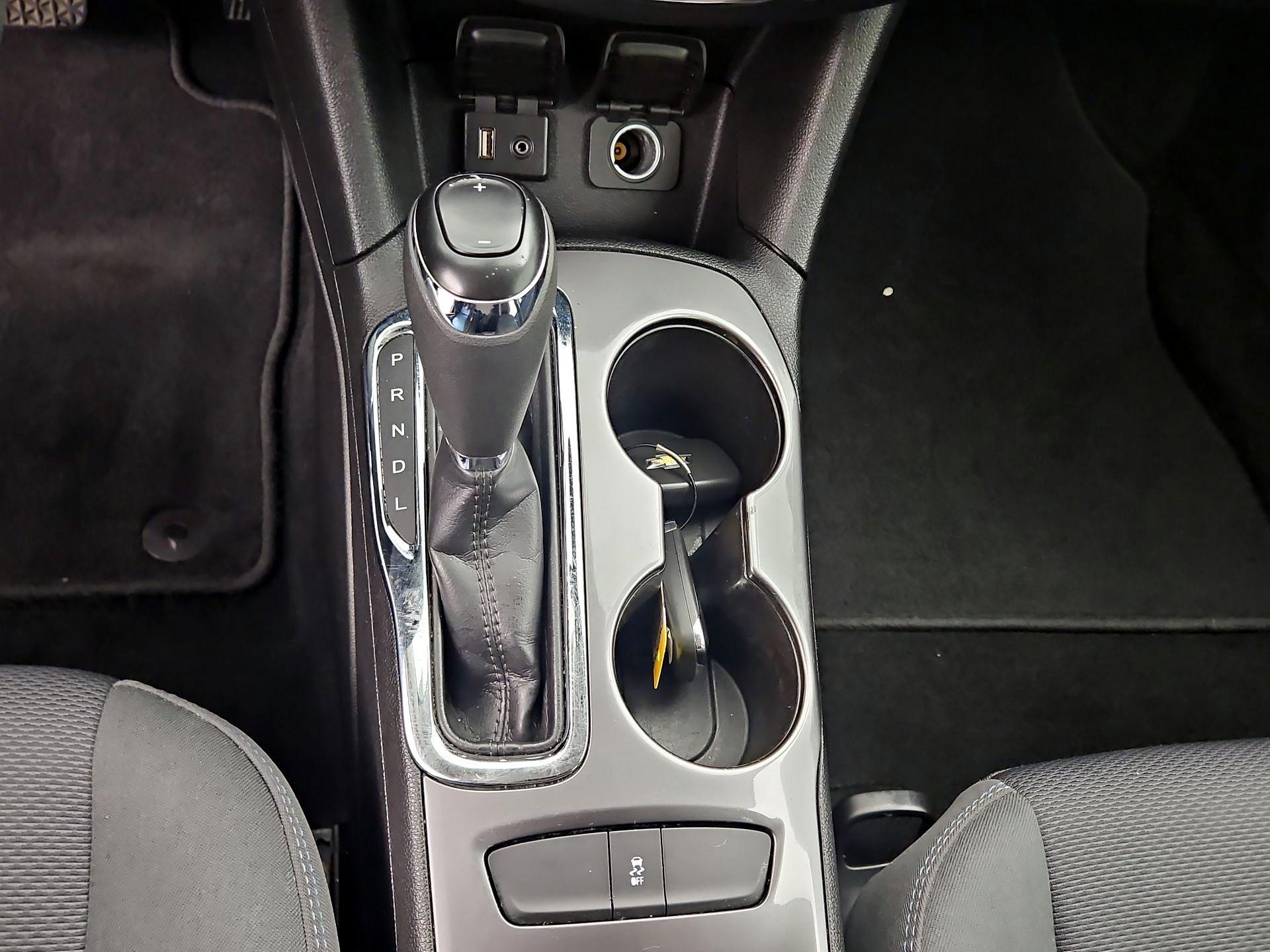 Thumbnail: 2018 Chevrolet Cruze - 17