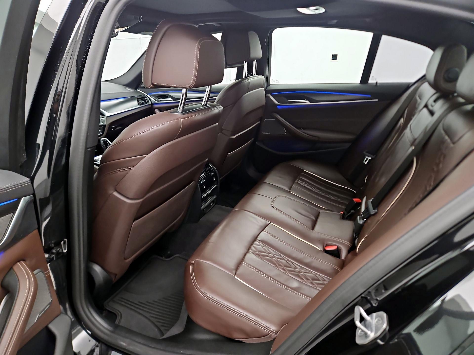 Thumbnail: 2021 BMW 5 Series - 18