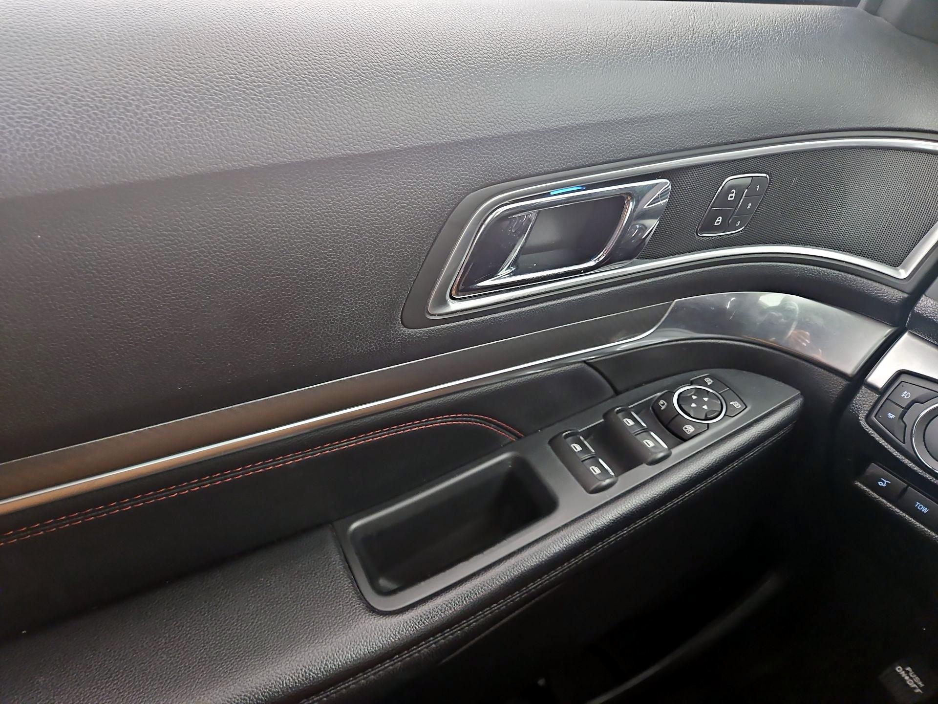 Thumbnail: 2018 Ford Explorer - 12