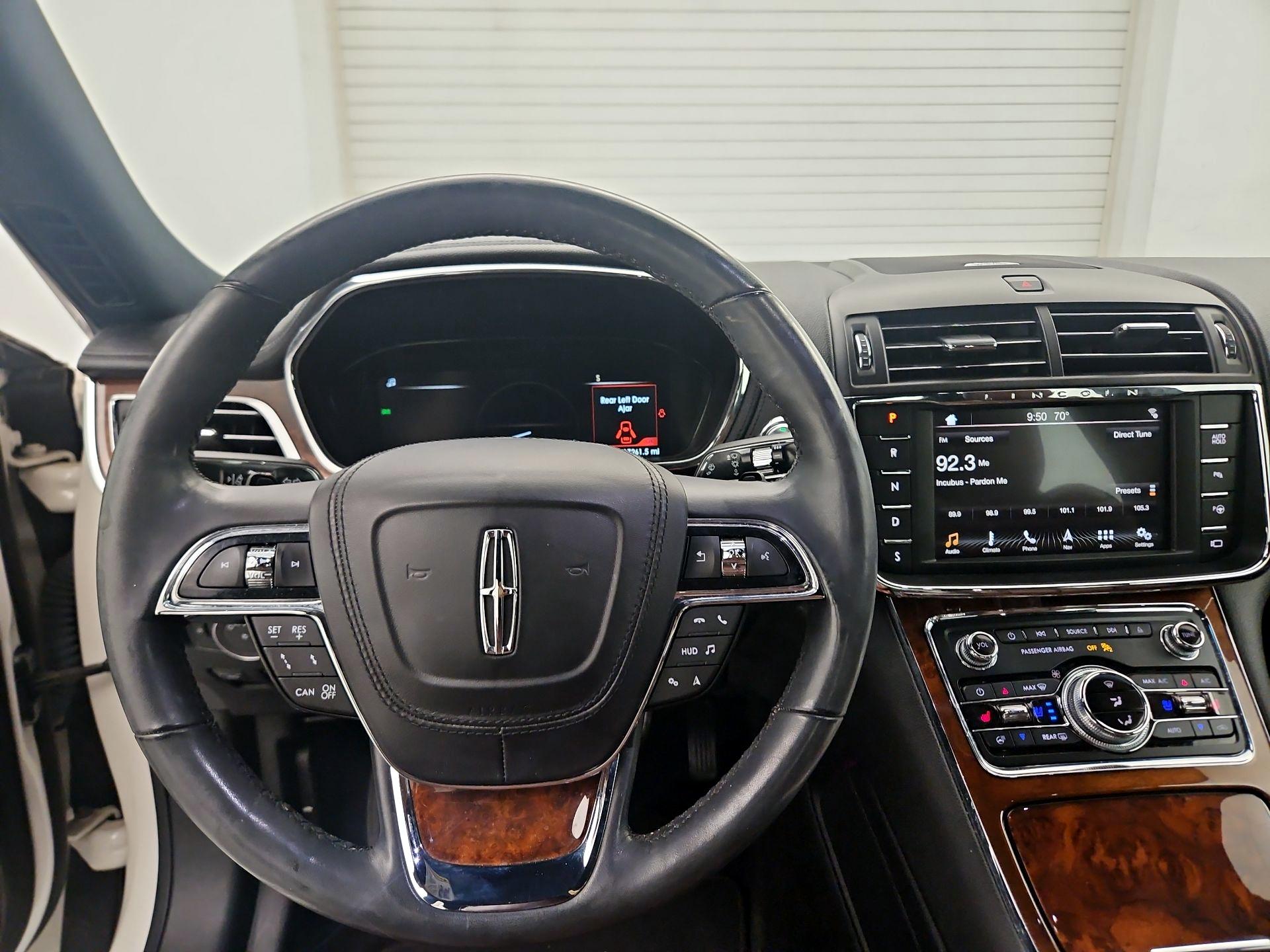 Thumbnail: 2019 Lincoln Continental - 10