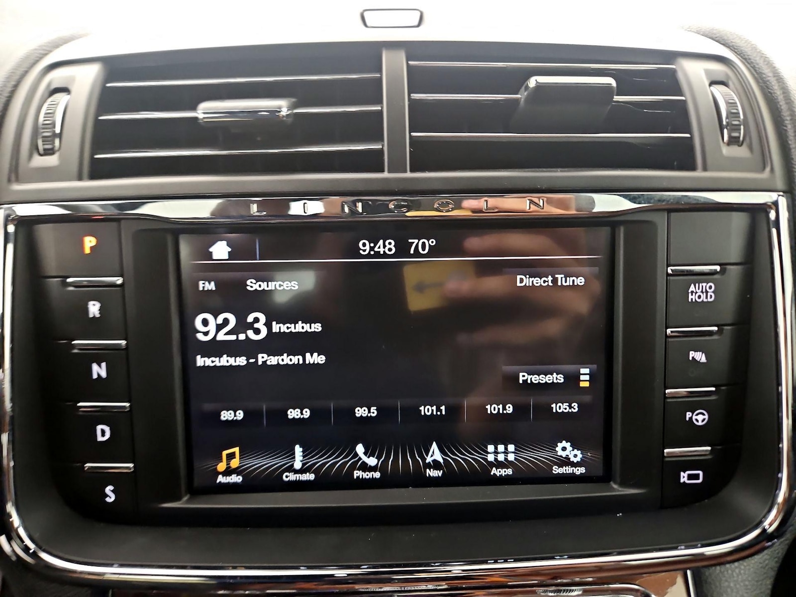 2019 Lincoln Continental Reserve - Photo 16