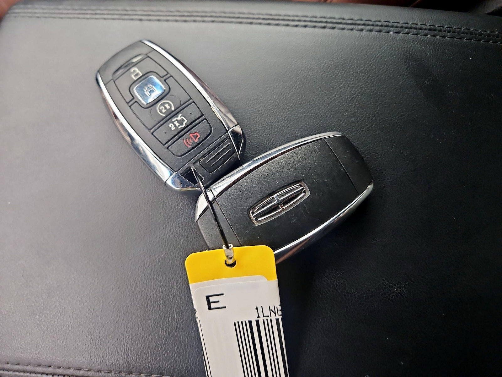 2019 Lincoln Continental Reserve - Photo 23