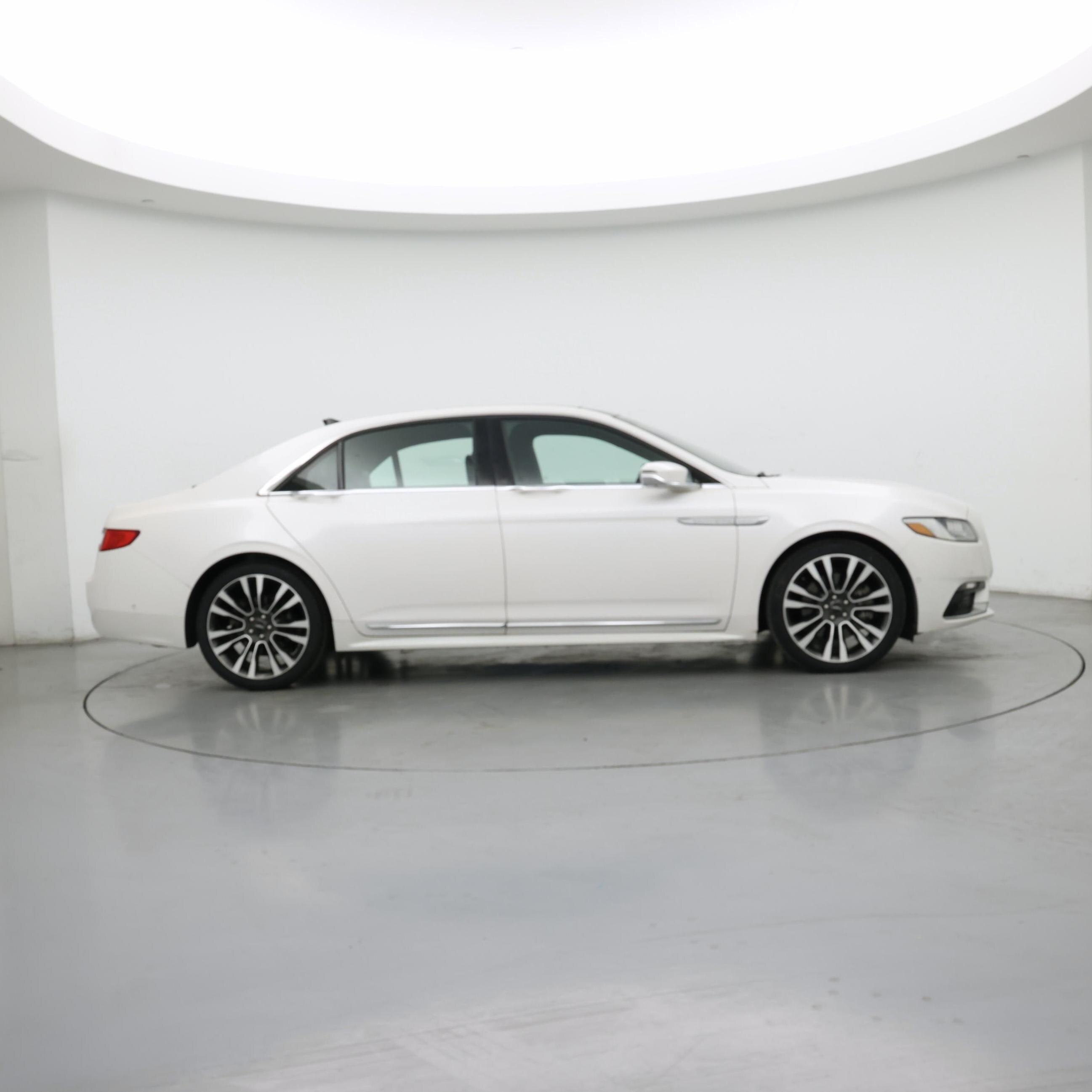 Thumbnail: 2019 Lincoln Continental - 7