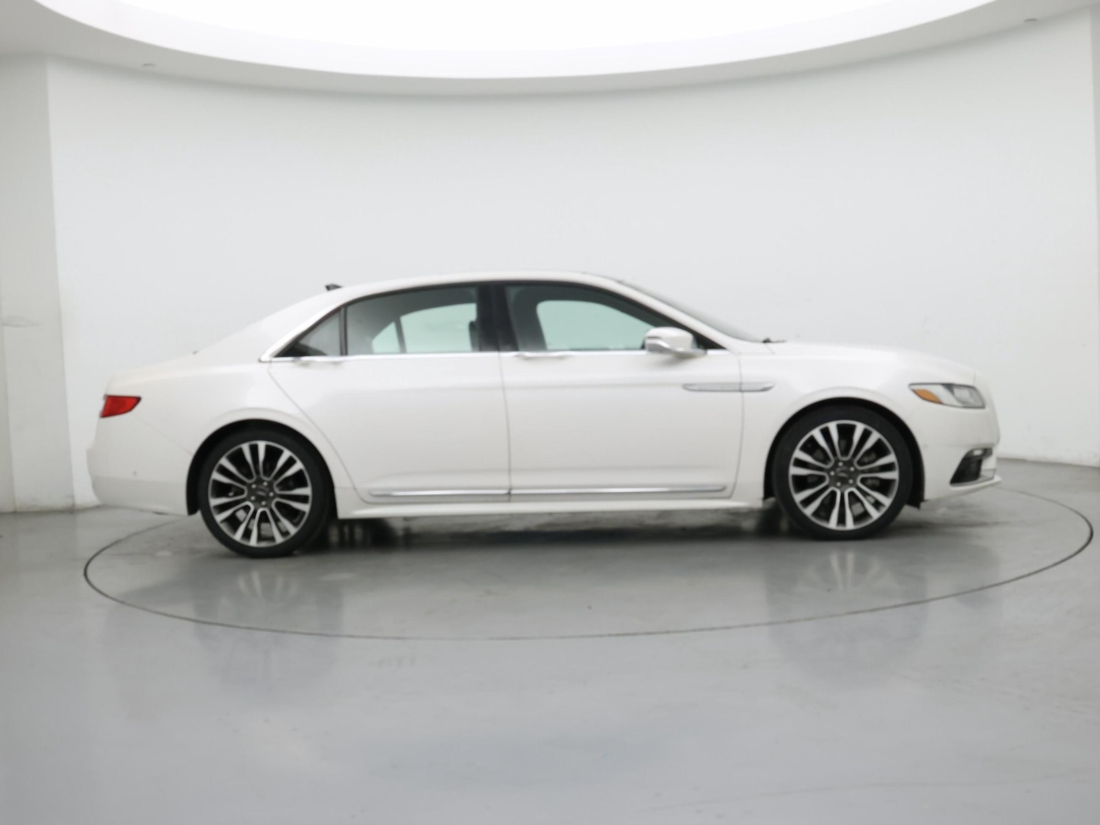 2019 Lincoln Continental Reserve - Photo 8