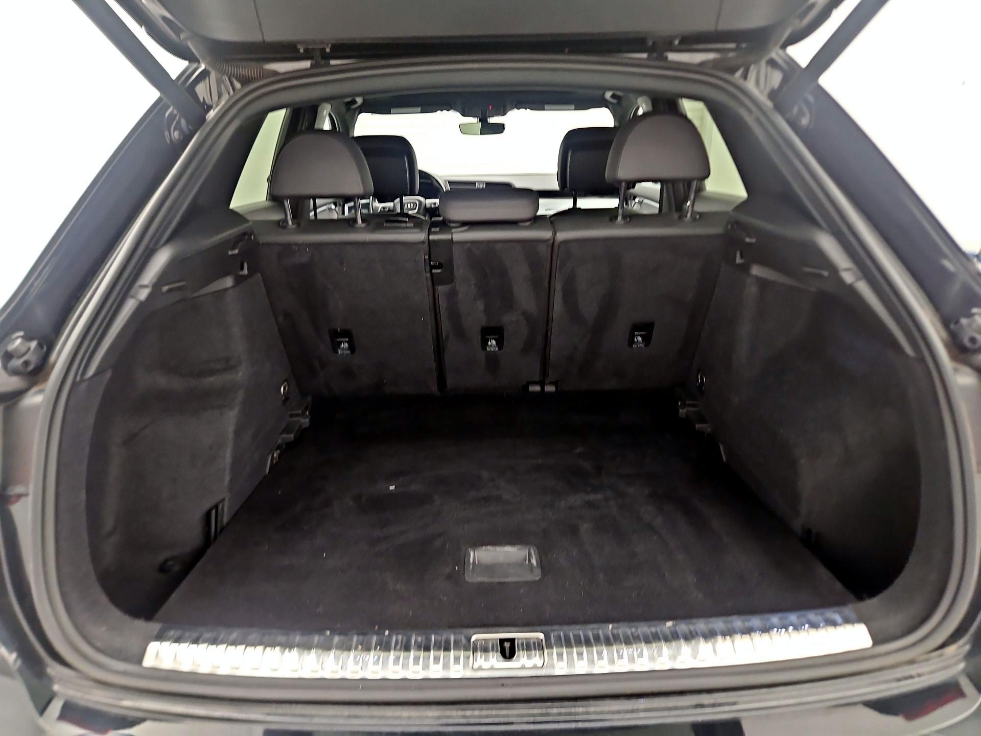 Thumbnail: 2020 Audi Q3 - 20