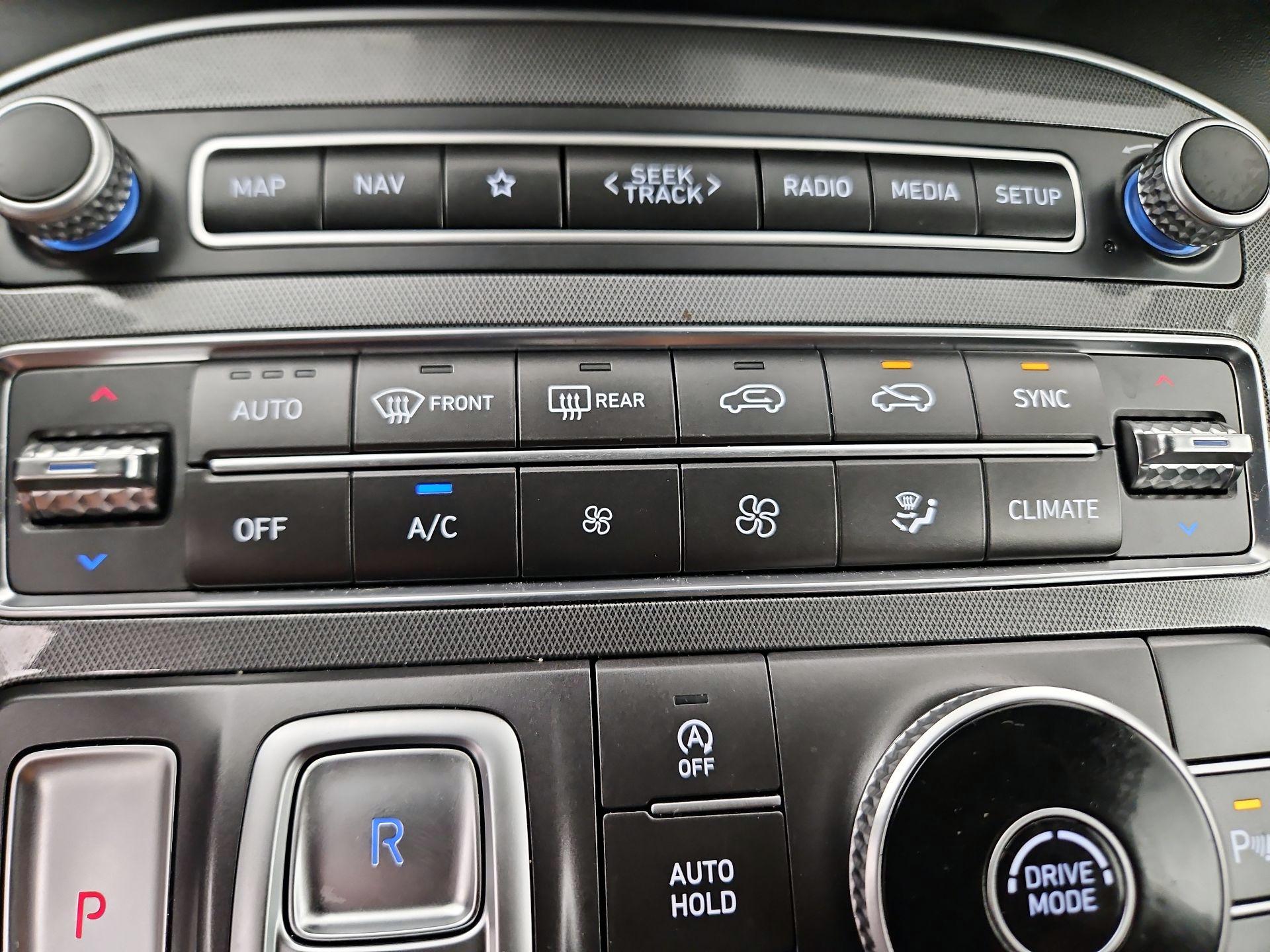 Thumbnail: 2023 Hyundai Santa Fe - 16