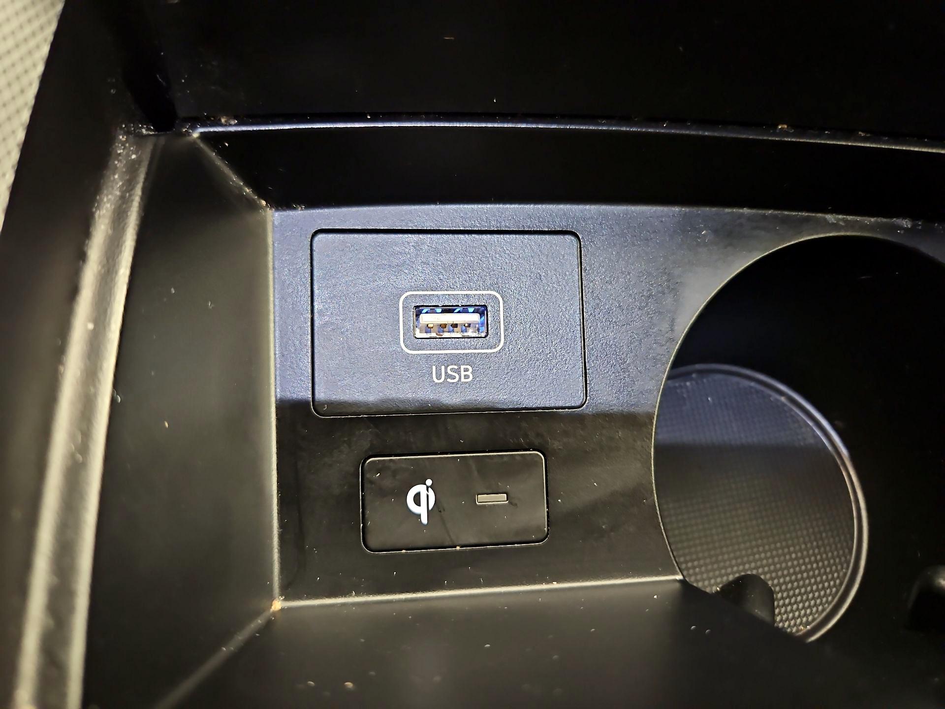 Thumbnail: 2023 Hyundai Santa Fe - 18