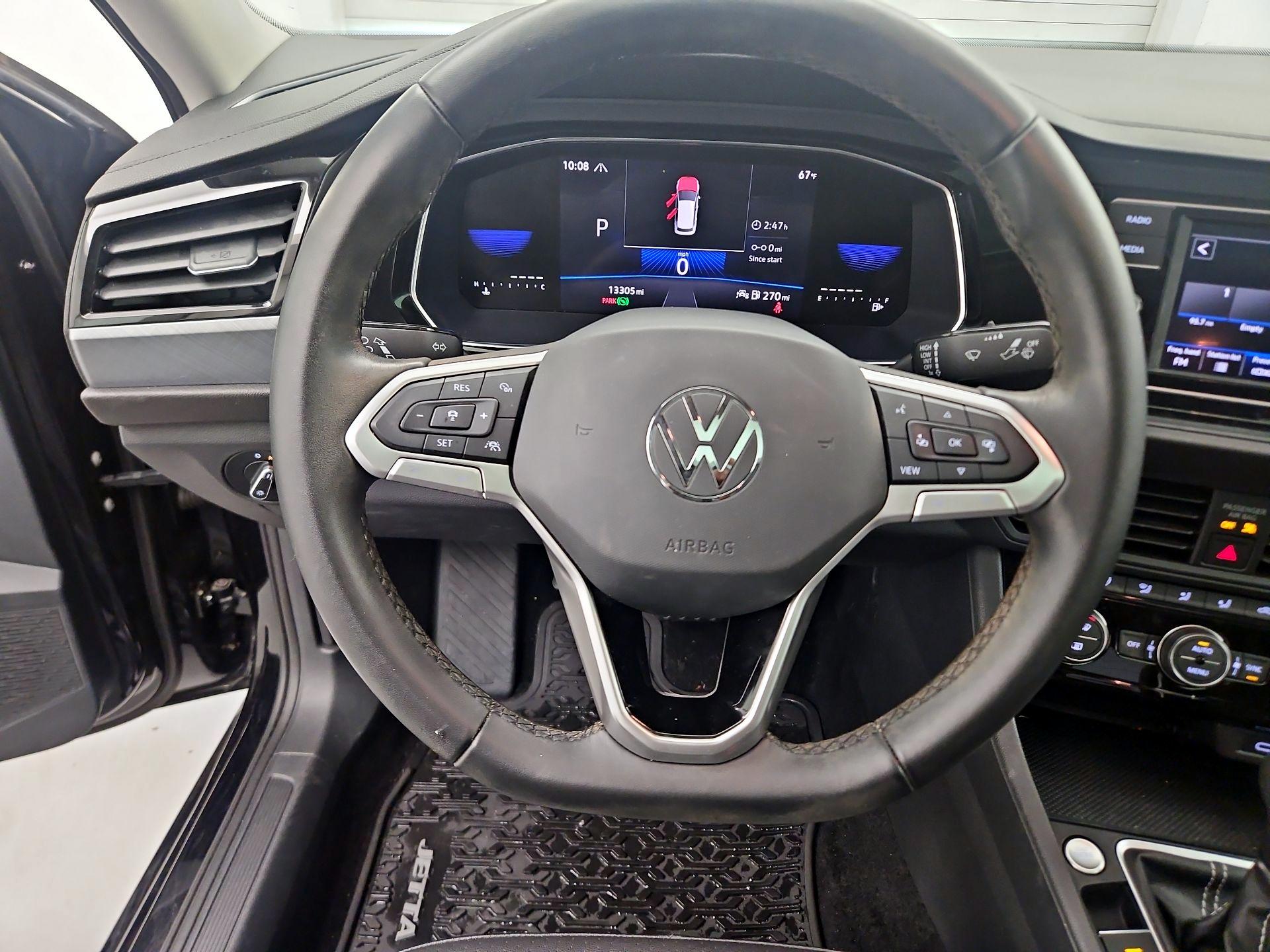 Thumbnail: 2023 Volkswagen Jetta - 10