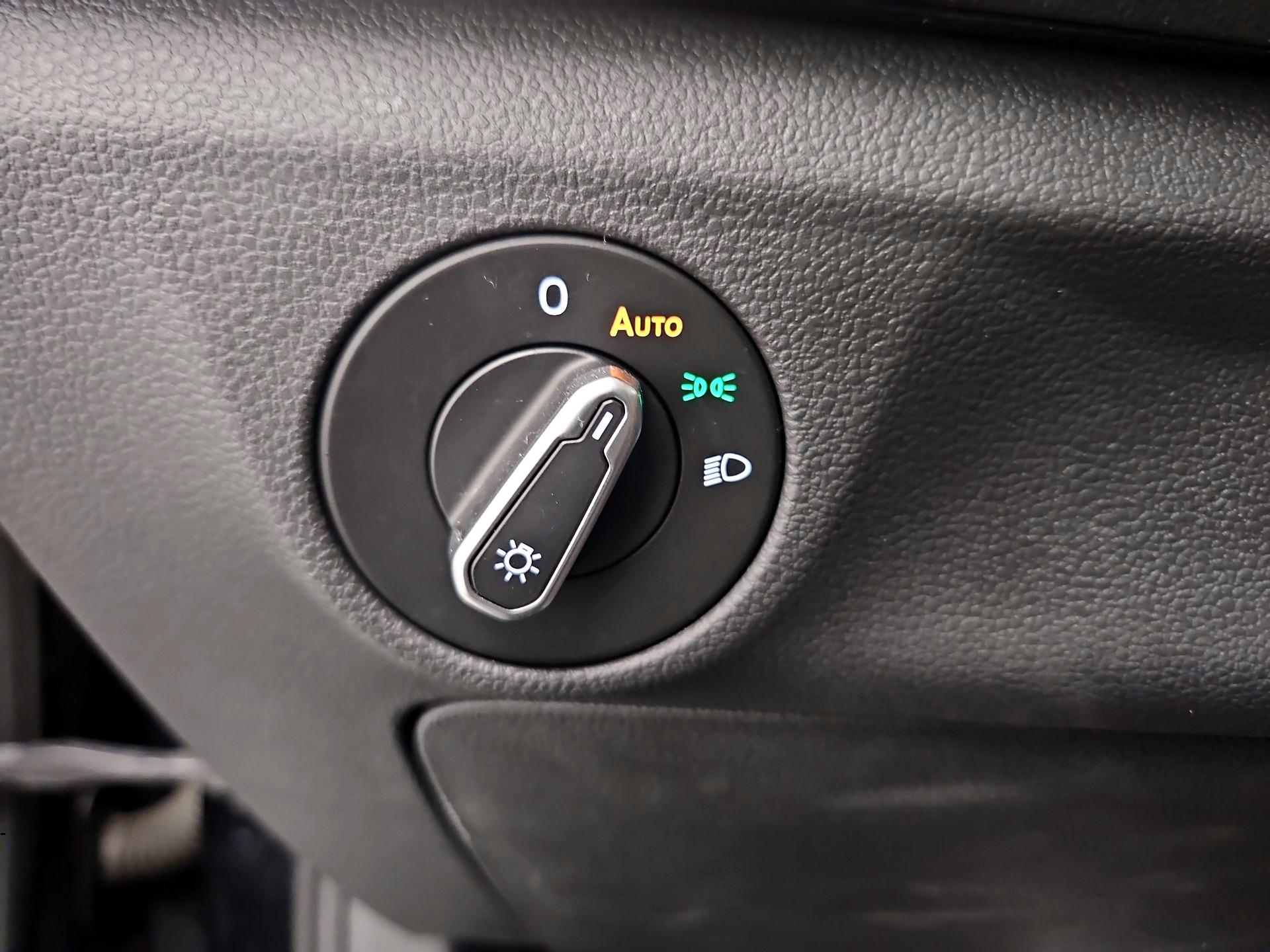 Thumbnail: 2023 Volkswagen Jetta - 13