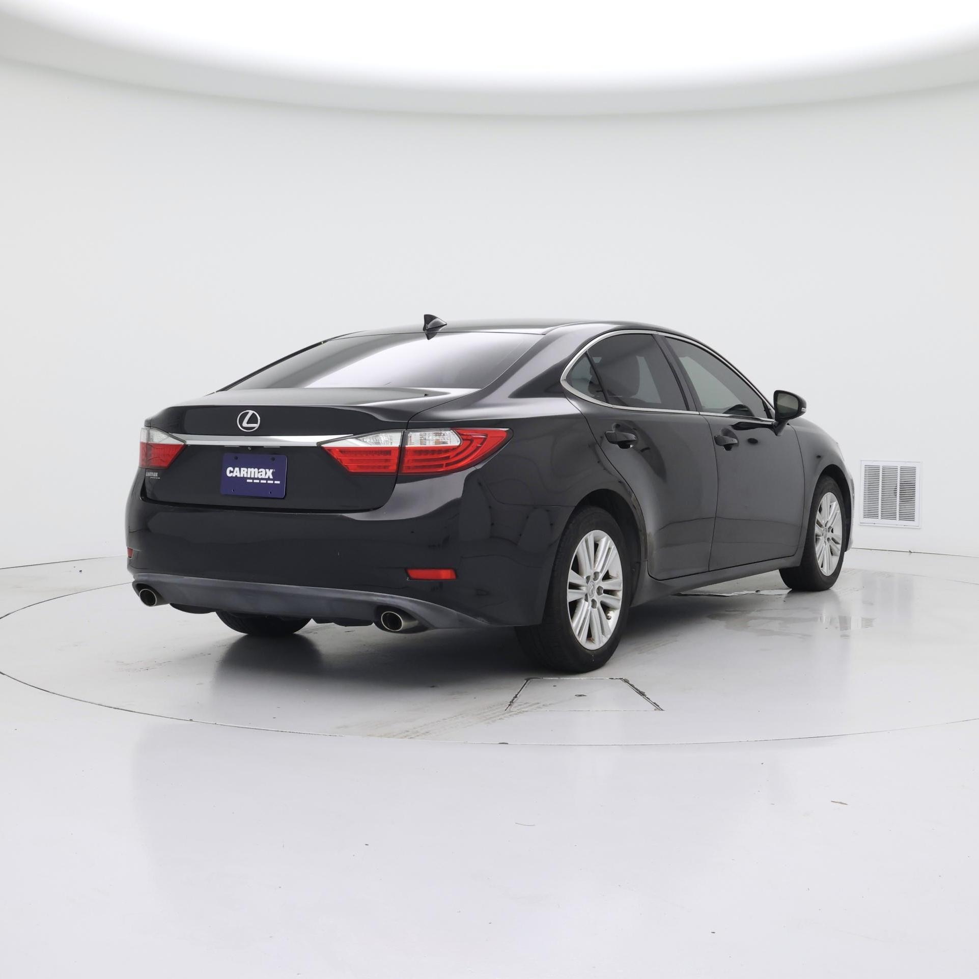 Thumbnail: 2015 Lexus ES - 8