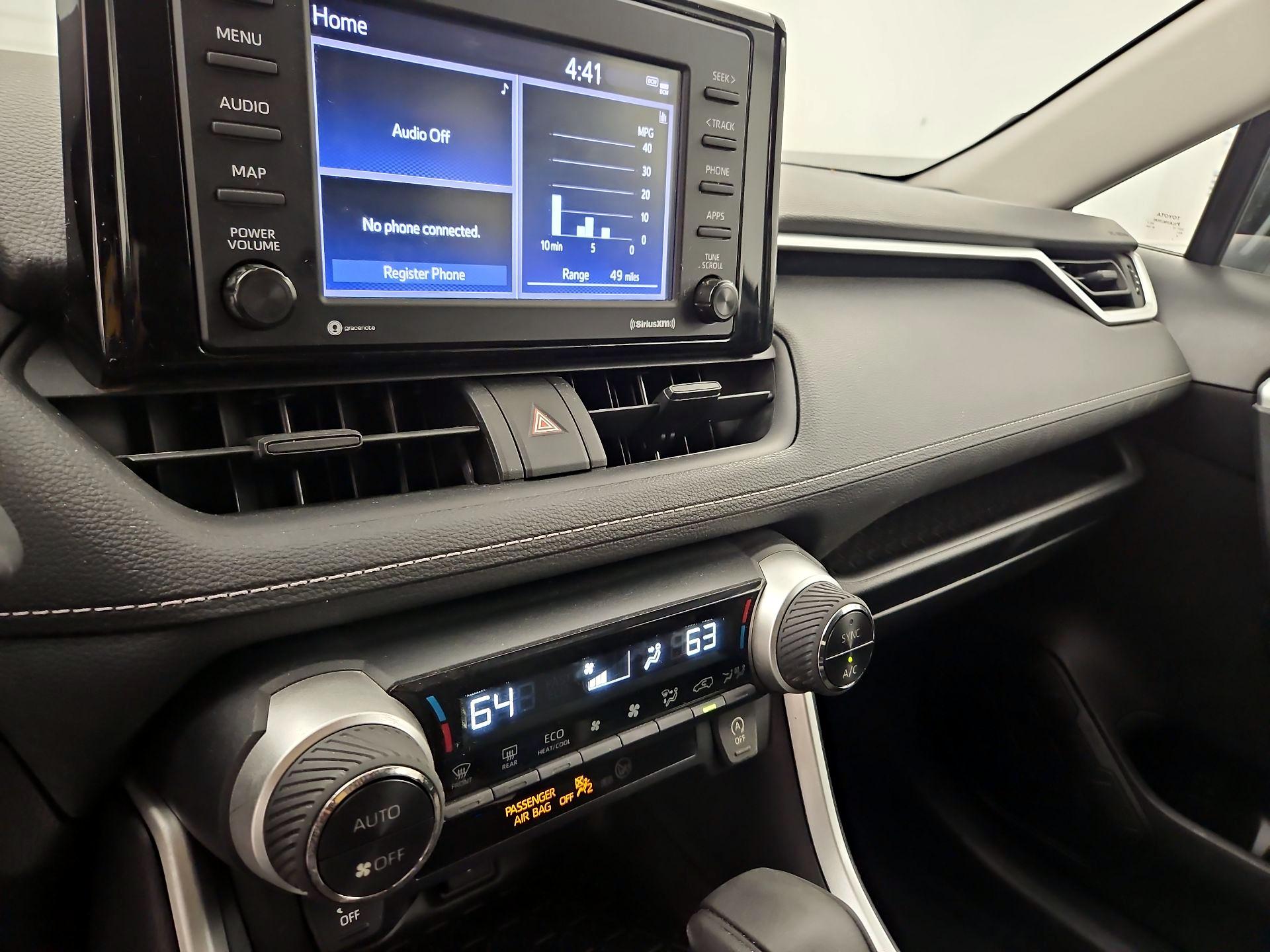 Thumbnail: 2021 Toyota RAV4 - 14