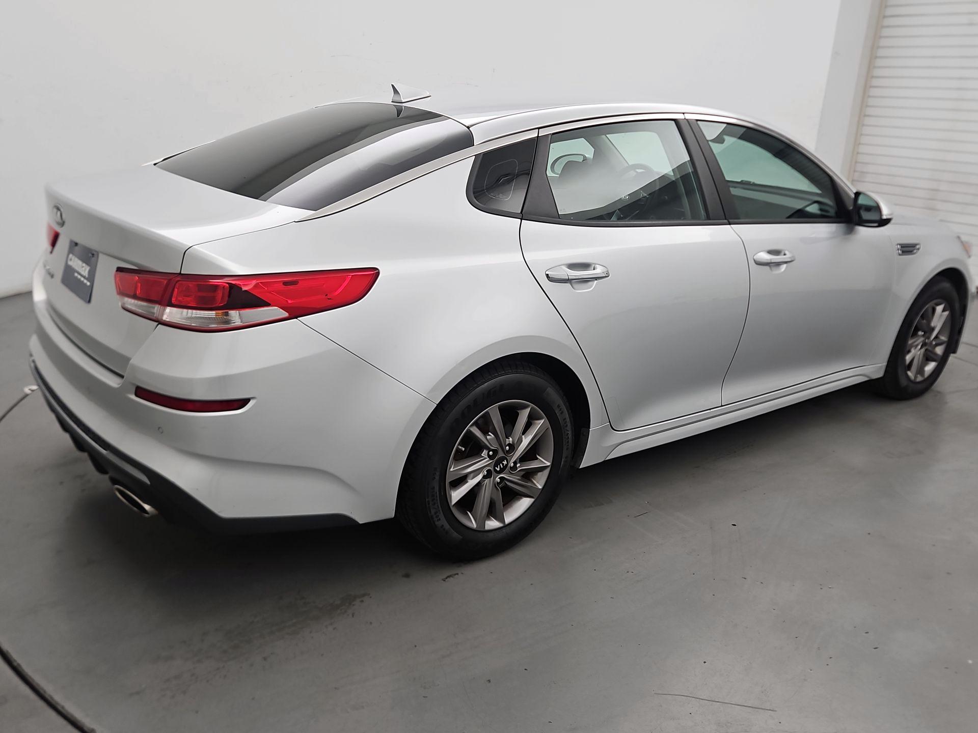 Thumbnail: 2020 Kia Optima - 5
