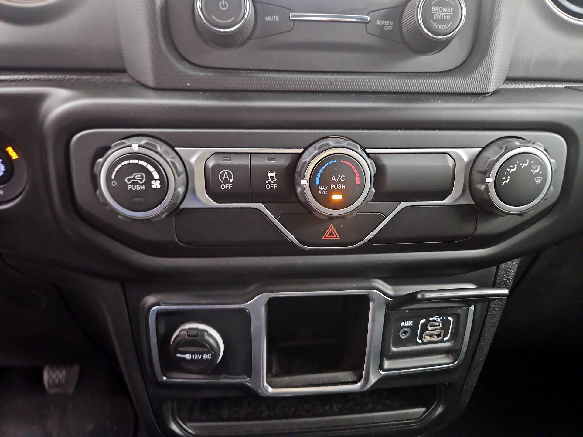 Thumbnail: 2021 Jeep Gladiator - 14