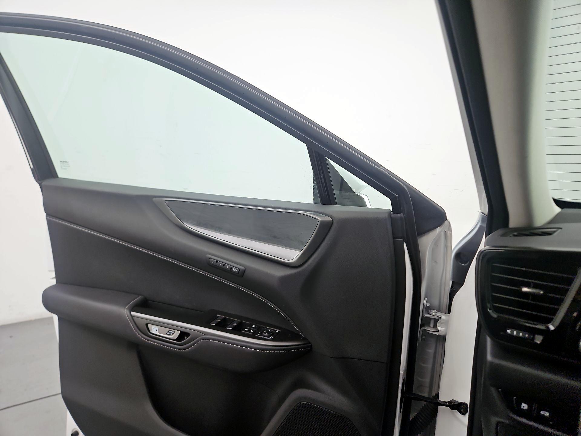 Thumbnail: 2020 Lexus RX - 12