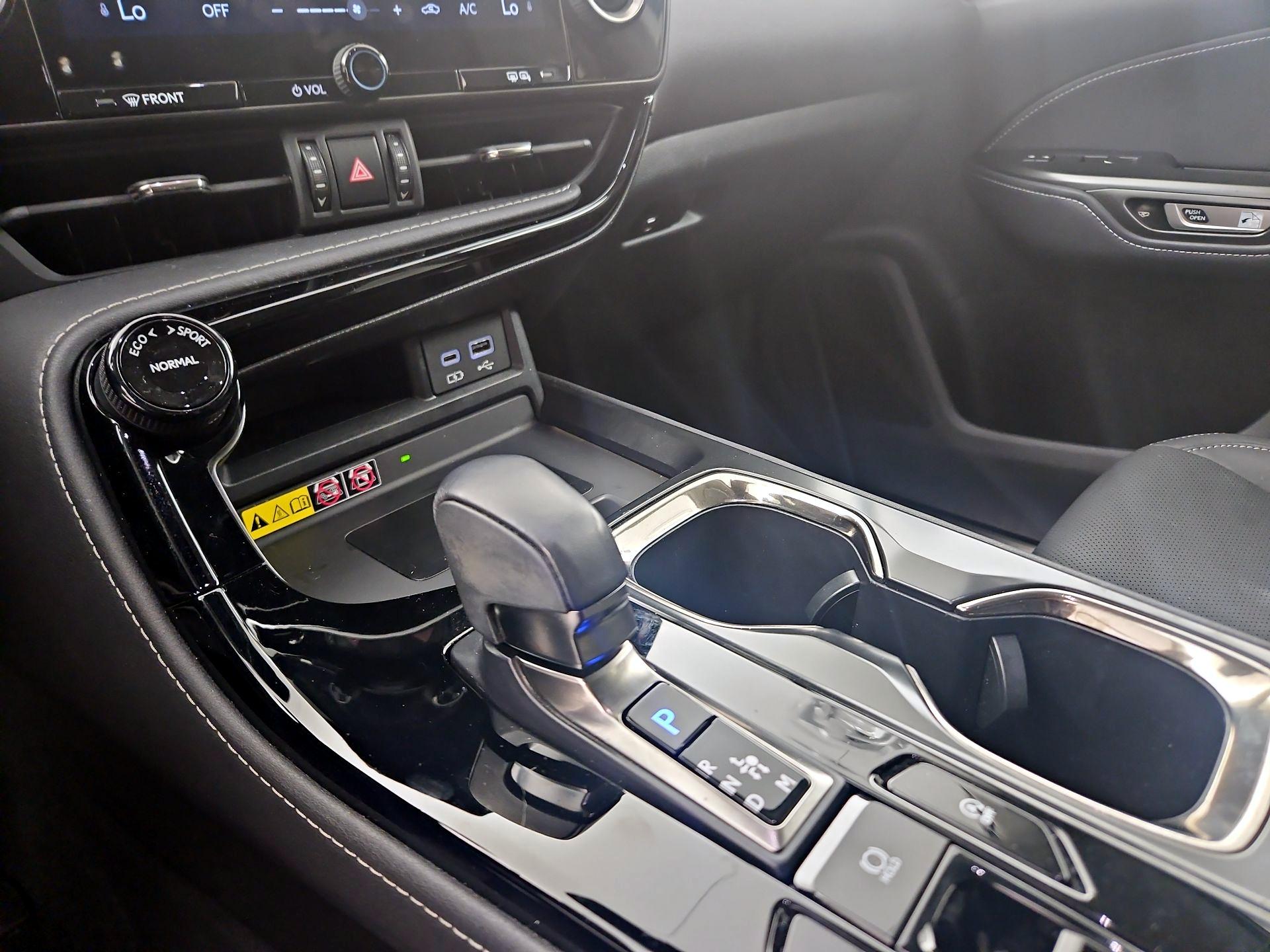 Thumbnail: 2020 Lexus RX - 15