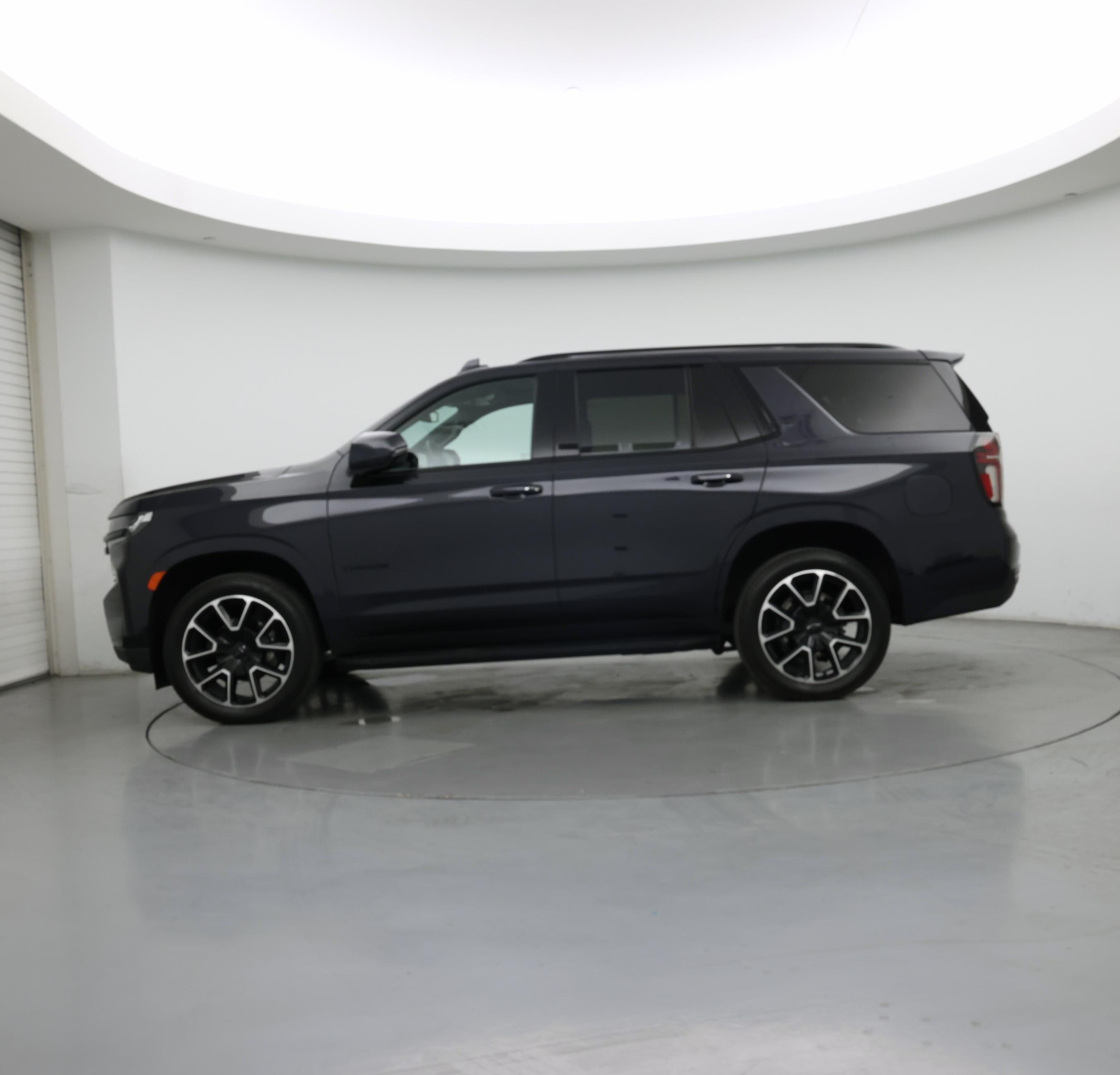 Thumbnail: 2024 Chevrolet Tahoe - 3