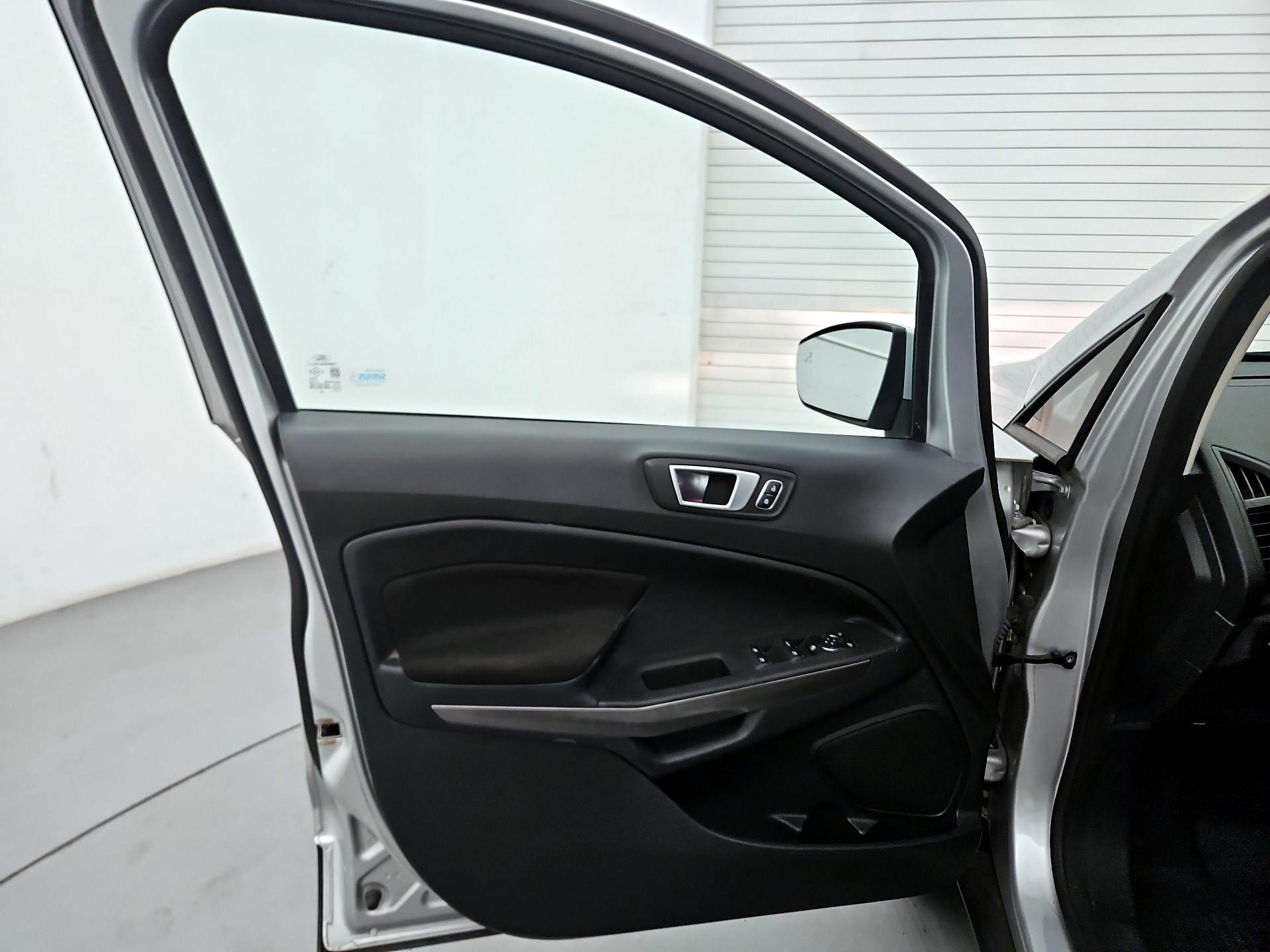 Thumbnail: 2019 Ford EcoSport - 12