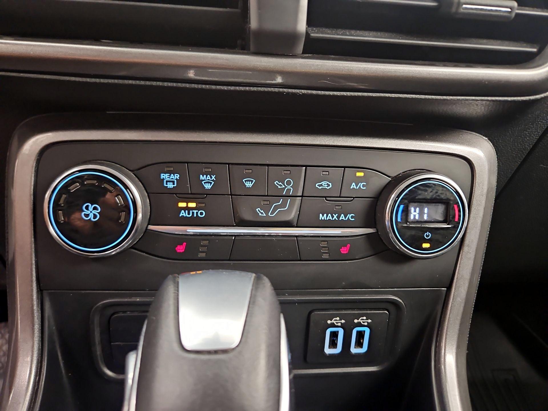 Thumbnail: 2019 Ford EcoSport - 16