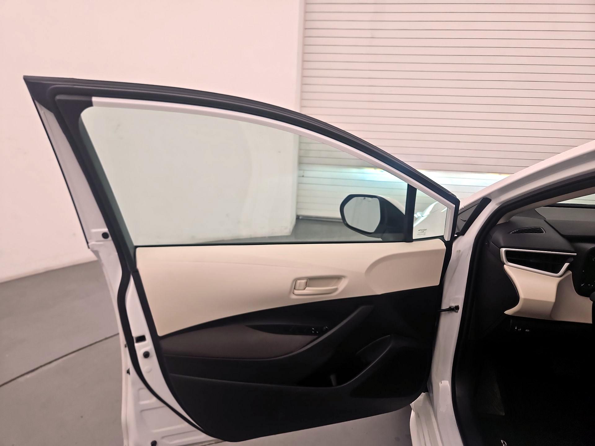 Thumbnail: 2025 Toyota Corolla - 12