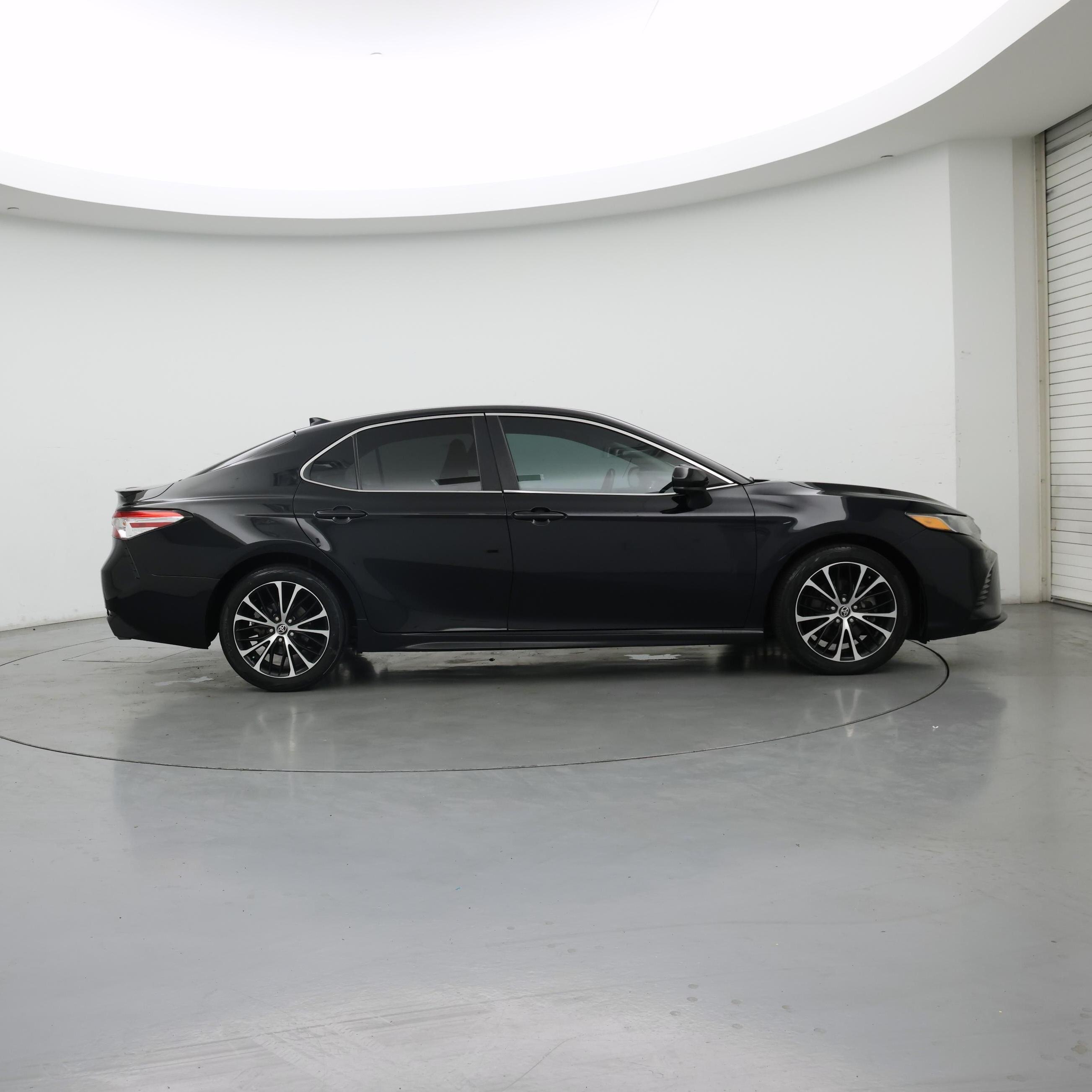 Thumbnail: 2020 Toyota Camry - 7