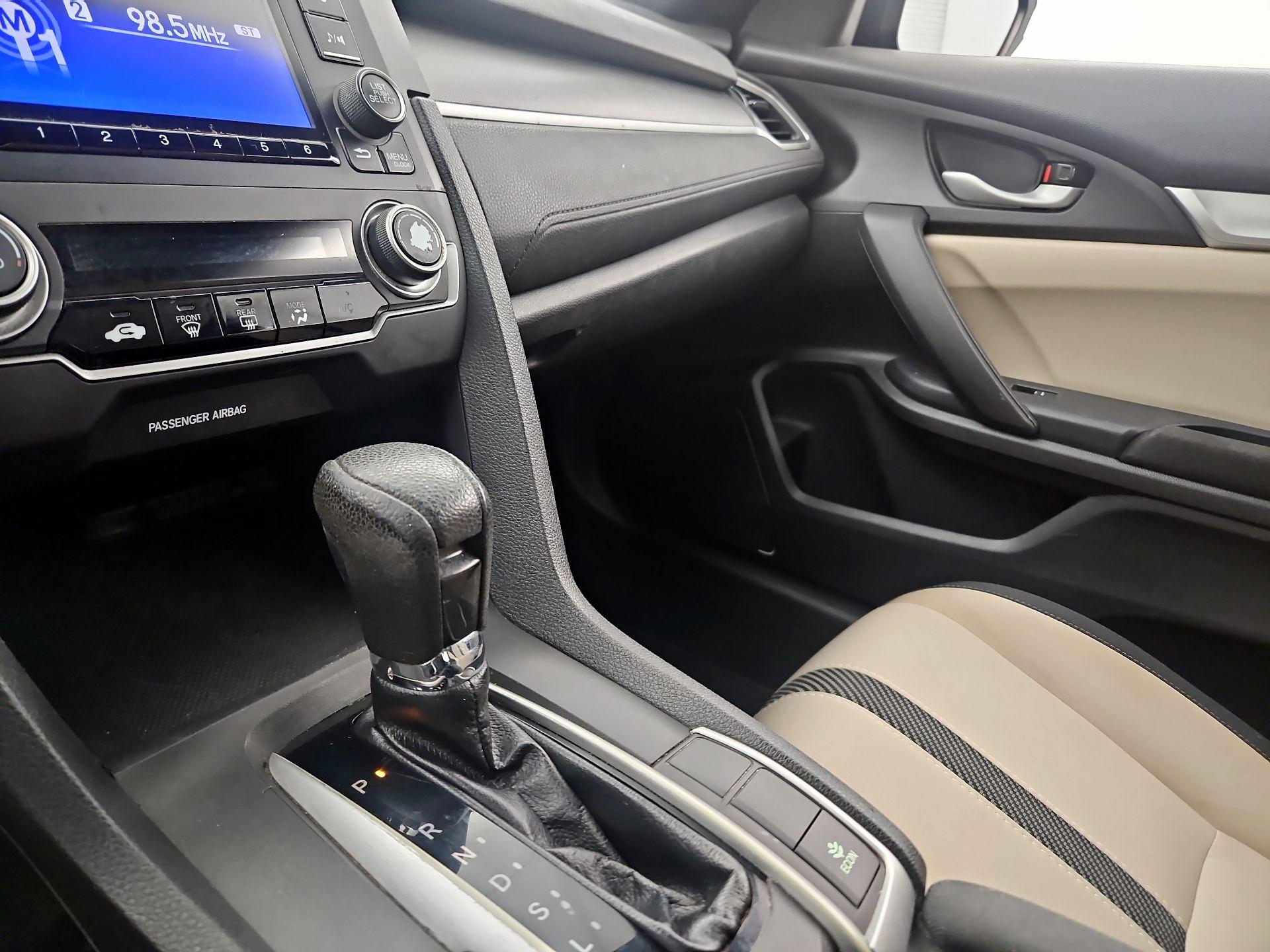 Thumbnail: 2017 Honda Civic - 15