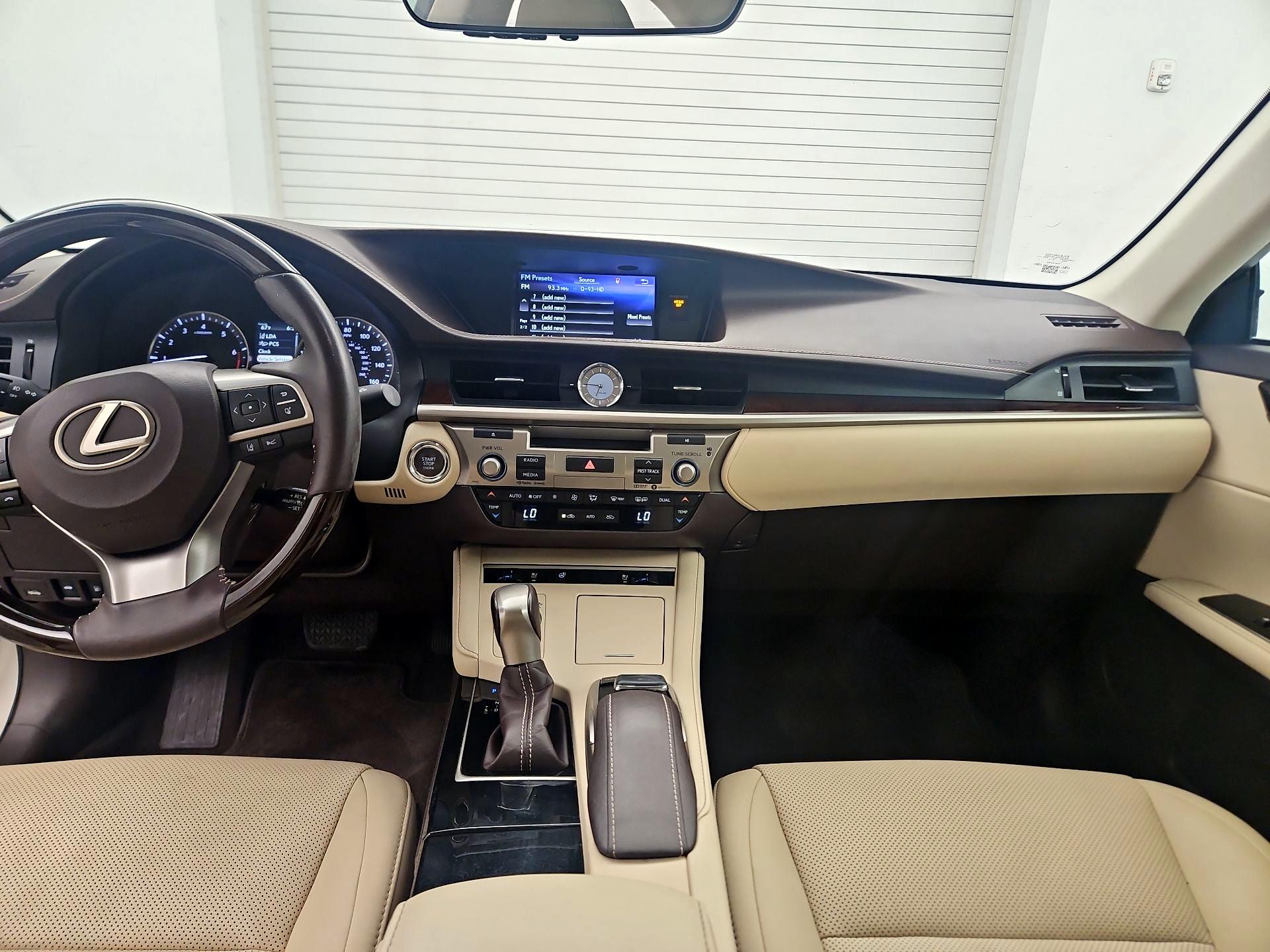 Thumbnail: 2018 Lexus ES - 9