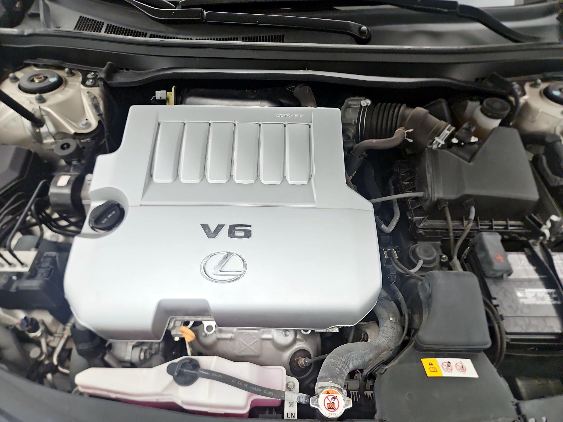 Thumbnail: 2018 Lexus ES - 18