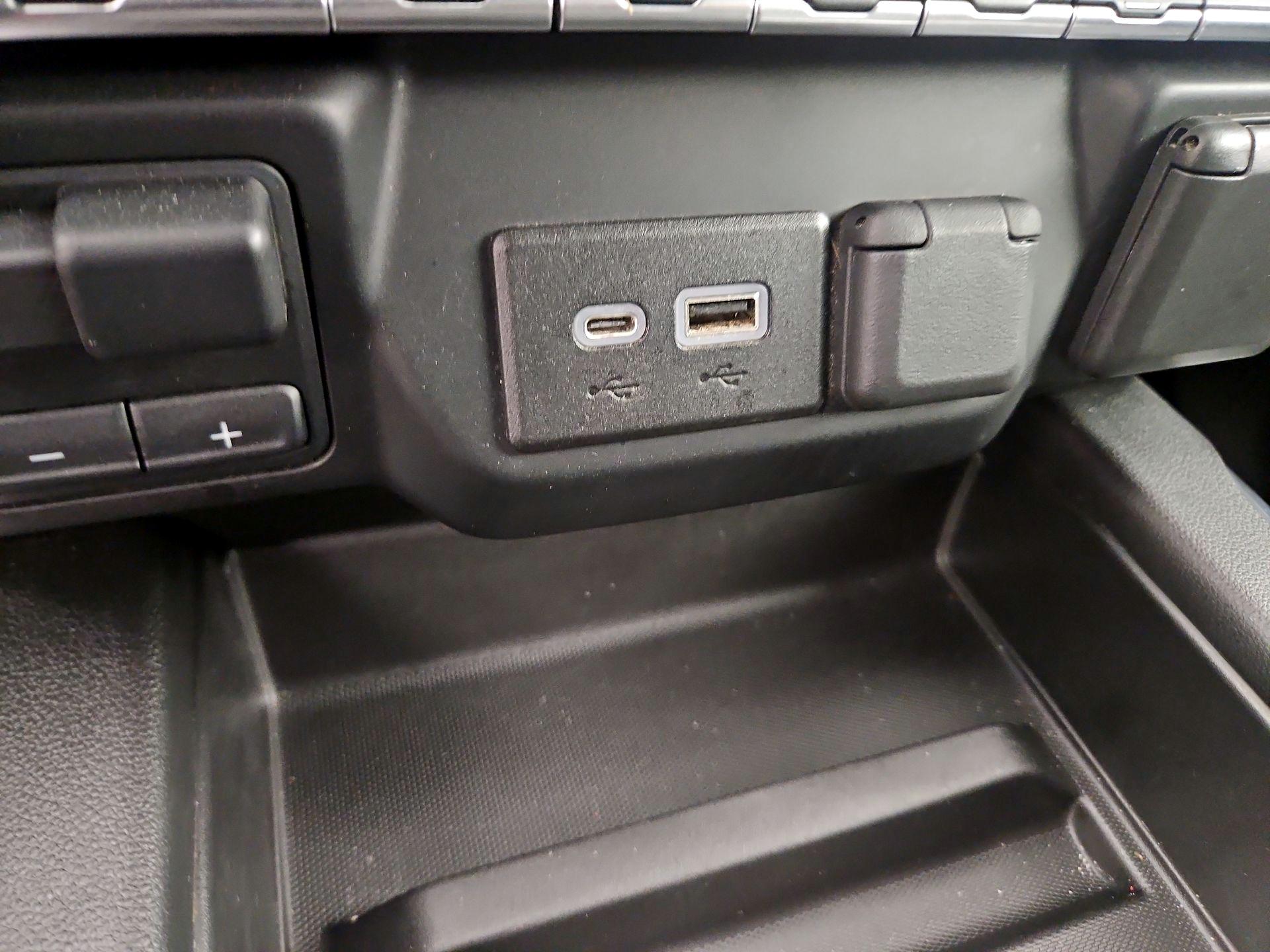 Thumbnail: 2022 Chevrolet Silverado 1500 - 18