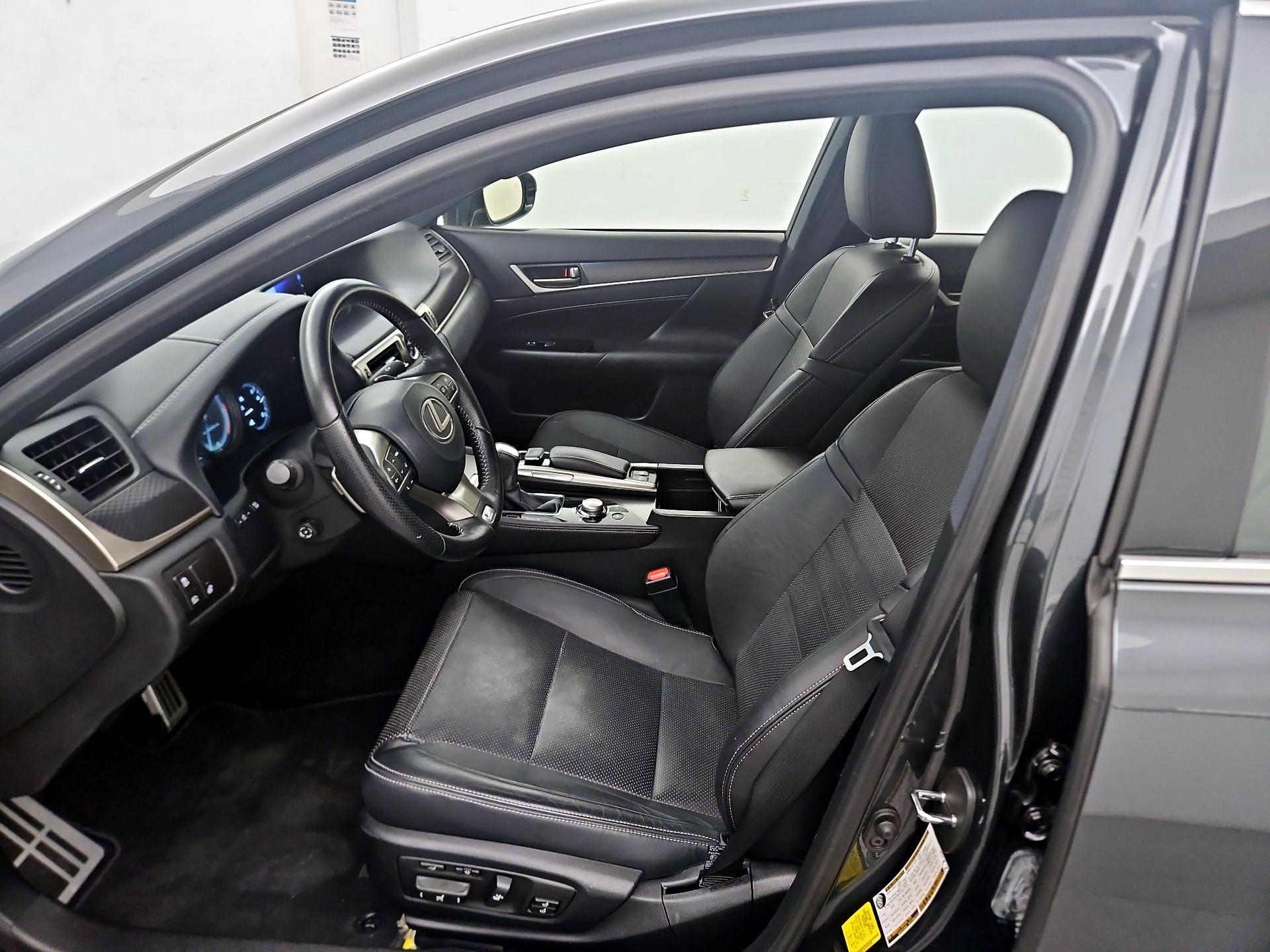 Thumbnail: 2019 Lexus GS - 11