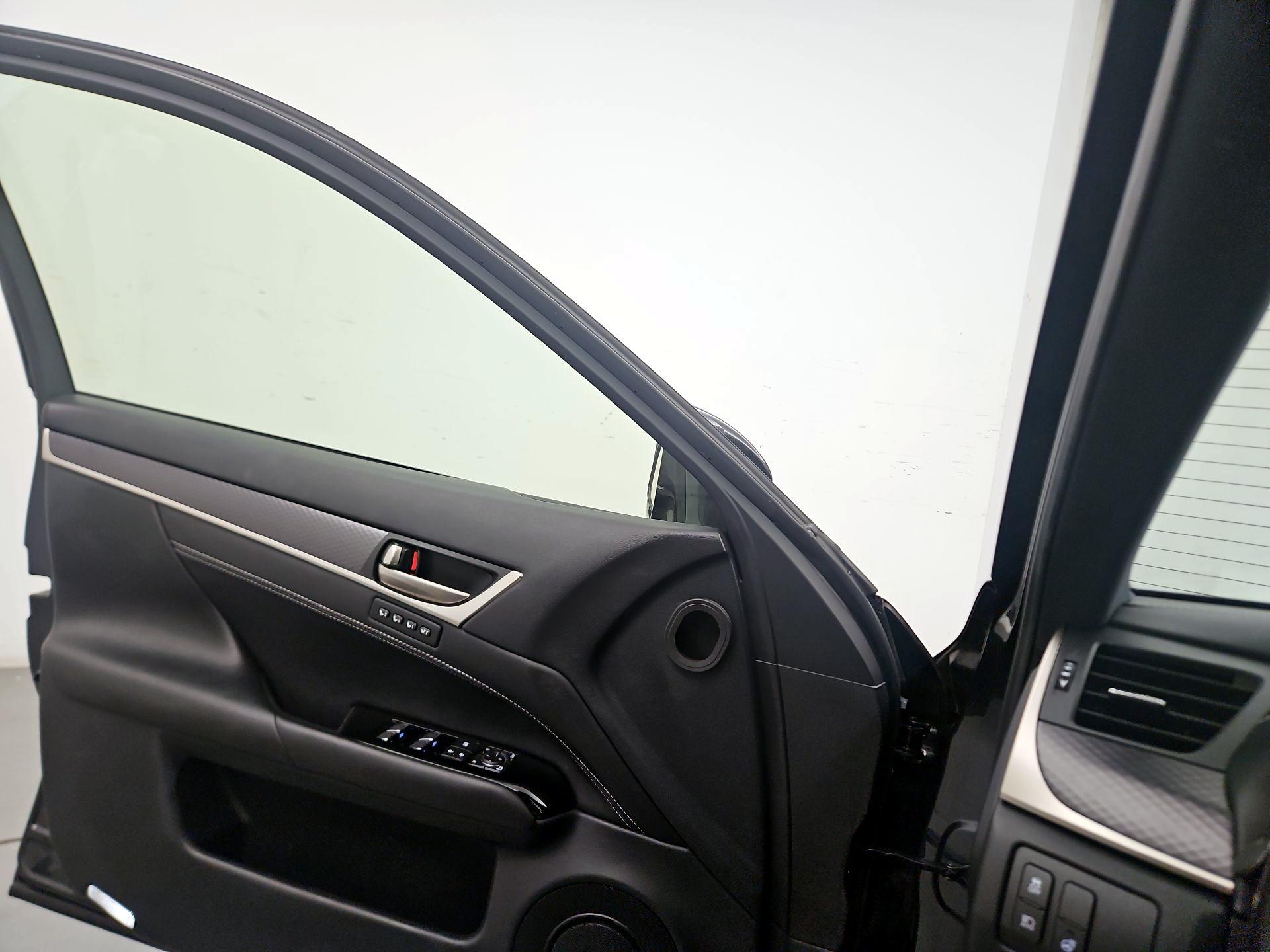 Thumbnail: 2019 Lexus GS - 12