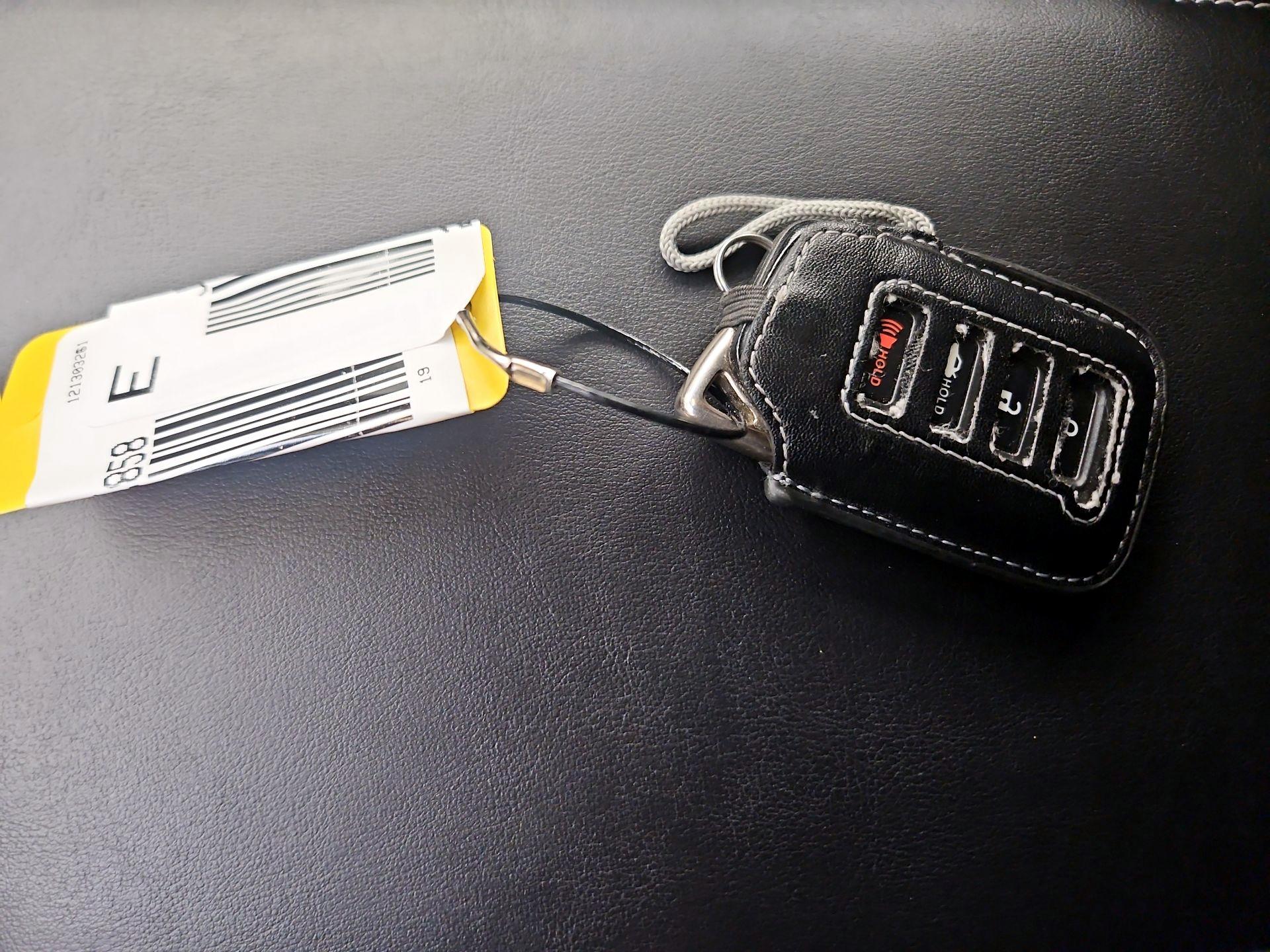 Thumbnail: 2019 Lexus GS - 19